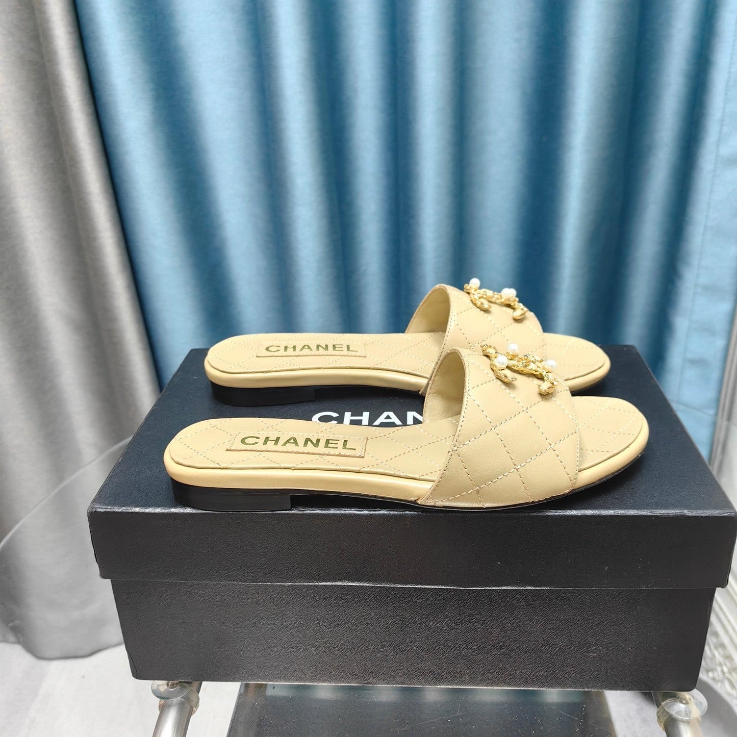 Luxury Chanel mule sandal quilted beige calfskin mop
