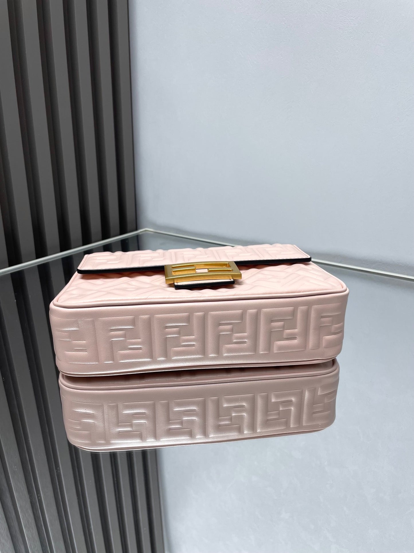 Luxury FendiFend Baguette 24 Bag With FF Motif Pink Leather Ghw