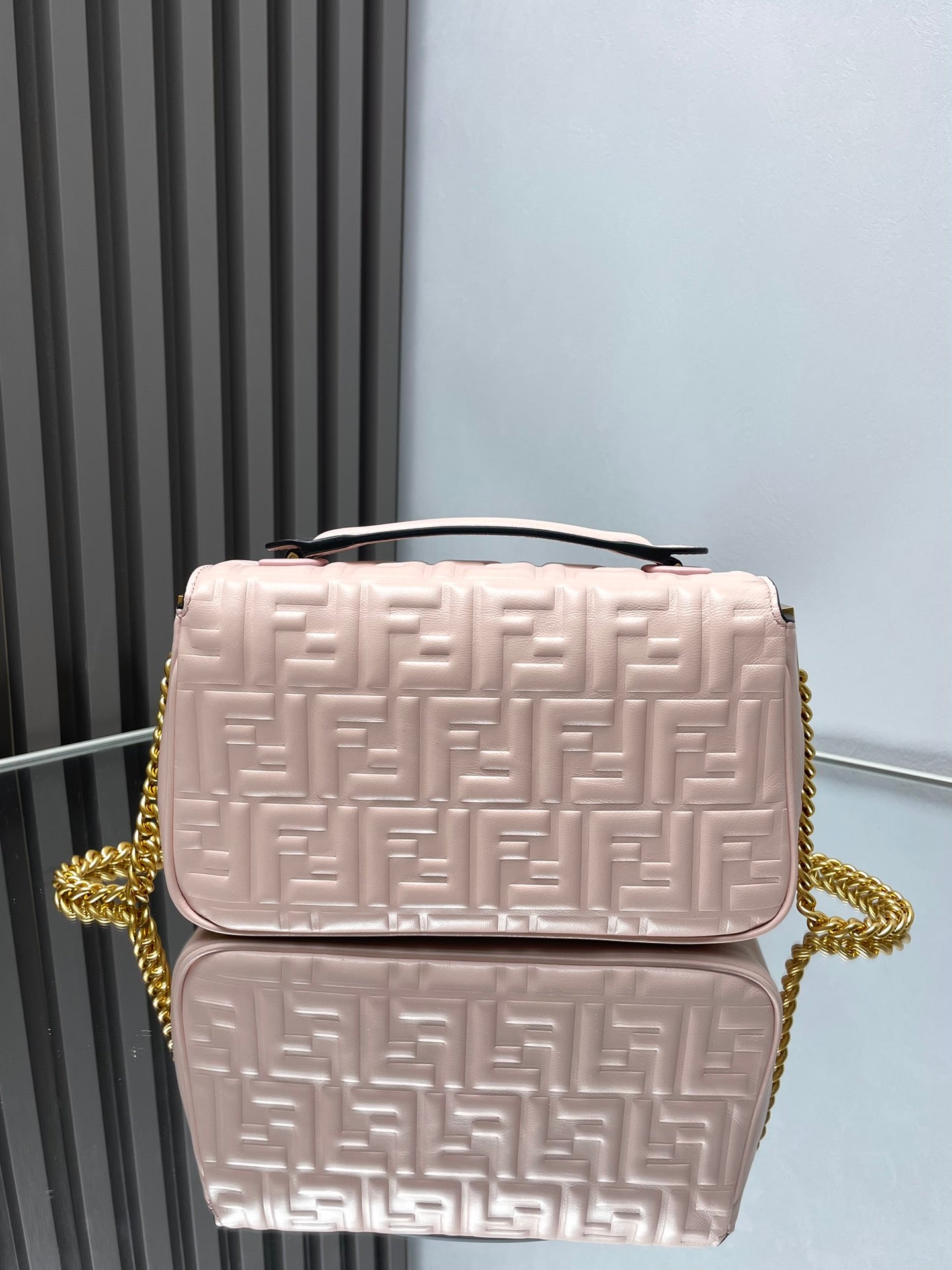 Luxury FendiFend Baguette 24 Bag With FF Motif Pink Leather Ghw