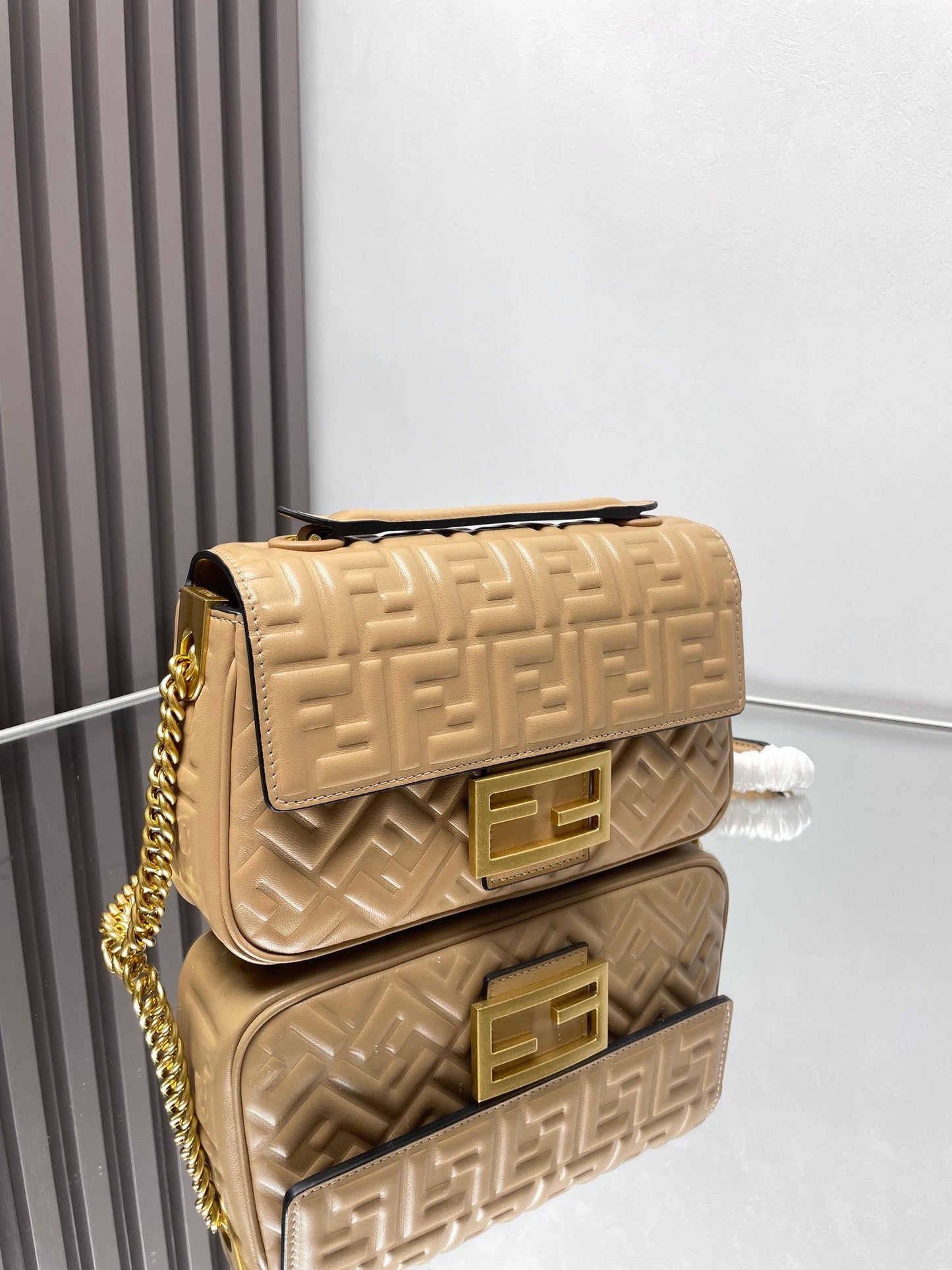 Luxury FendiFend Baguette 24 Bag With FF Motif Beige Leather Ghw