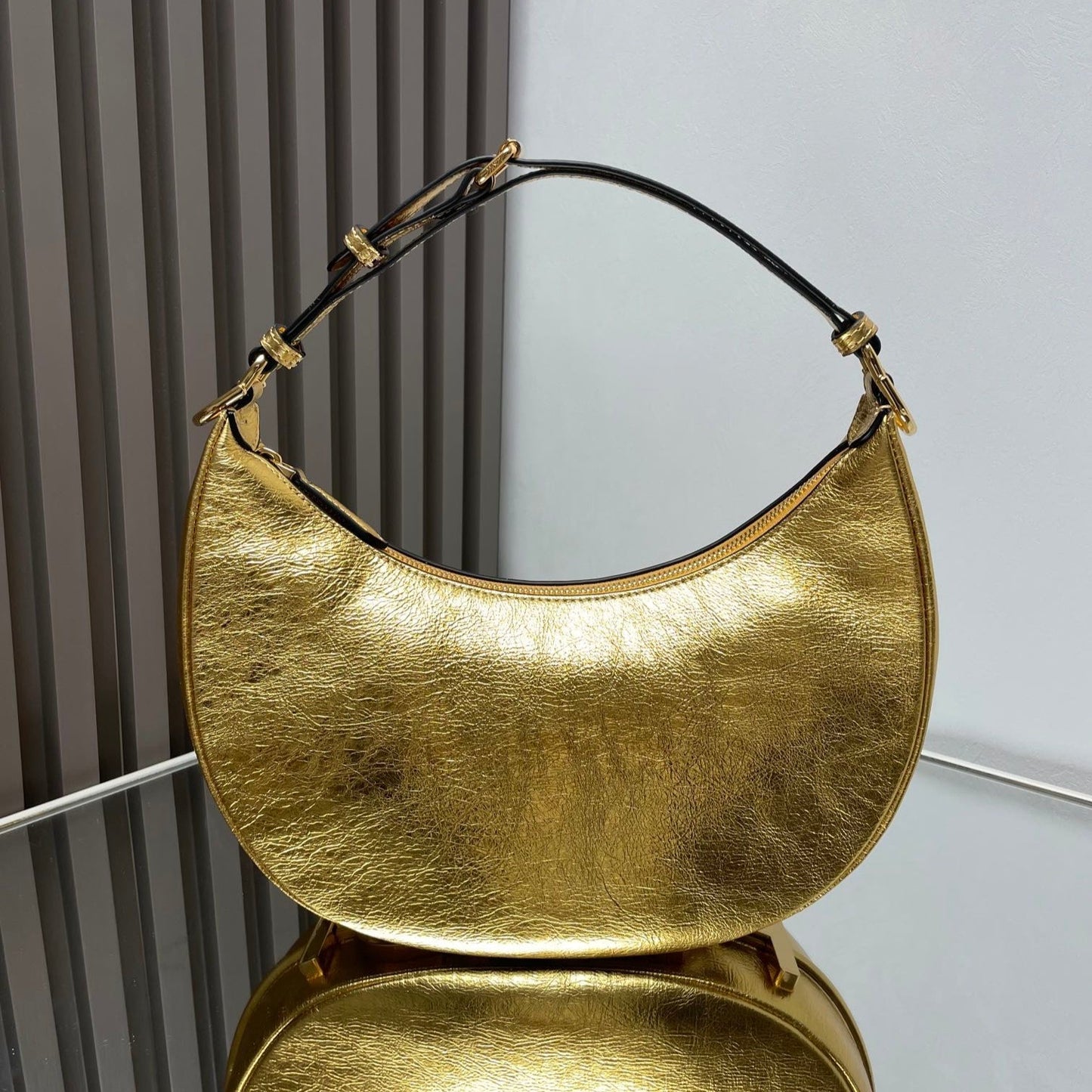 Luxury FendiFENDIGRAPHY MEDIUM 29 IN GOLD METALLIC SMOOTH LAMBSKIN GOLD HARDWARE