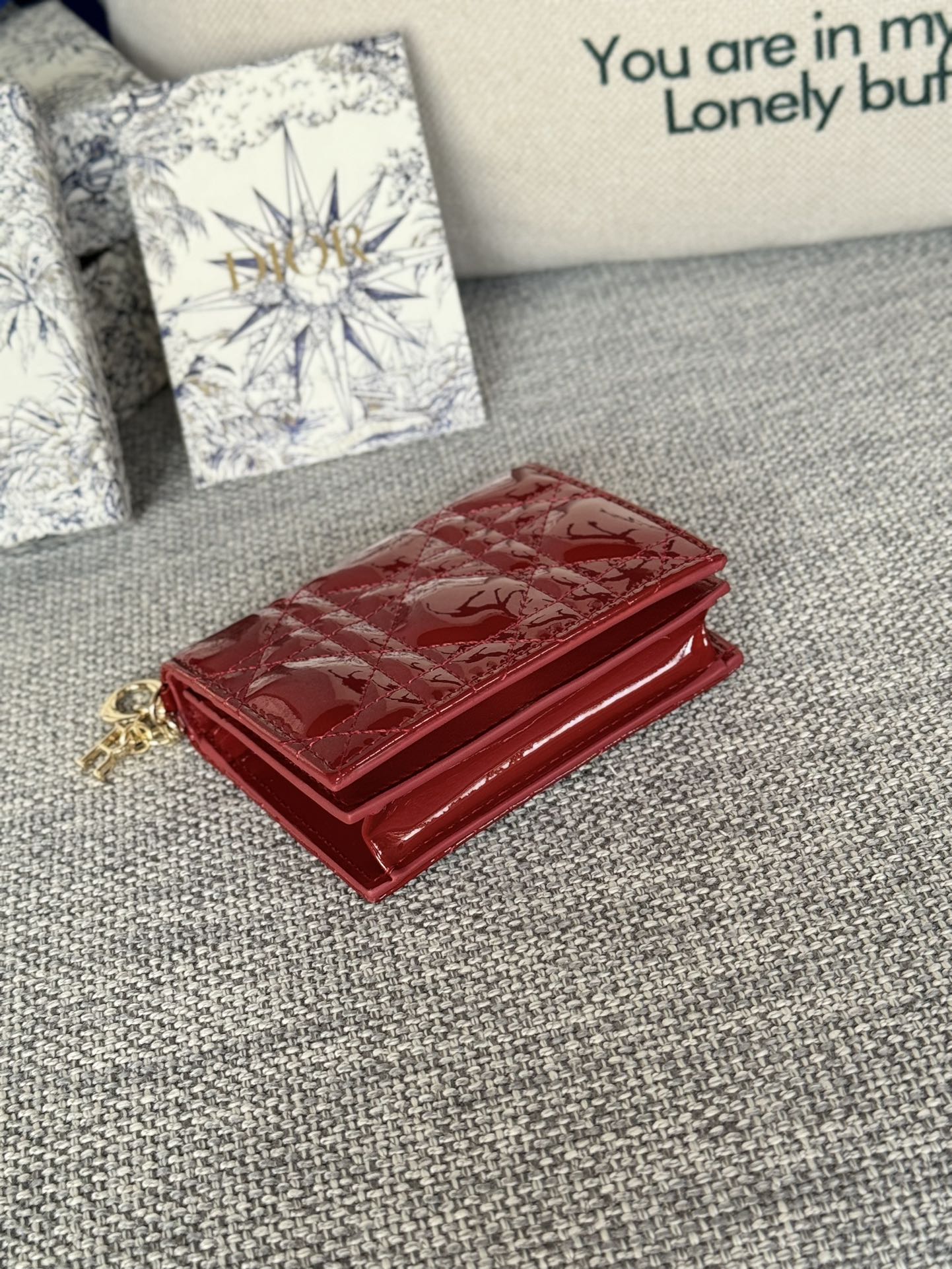 Luxury DiorCaro 11cm Compact Wallet Shiny Red Calfskin
