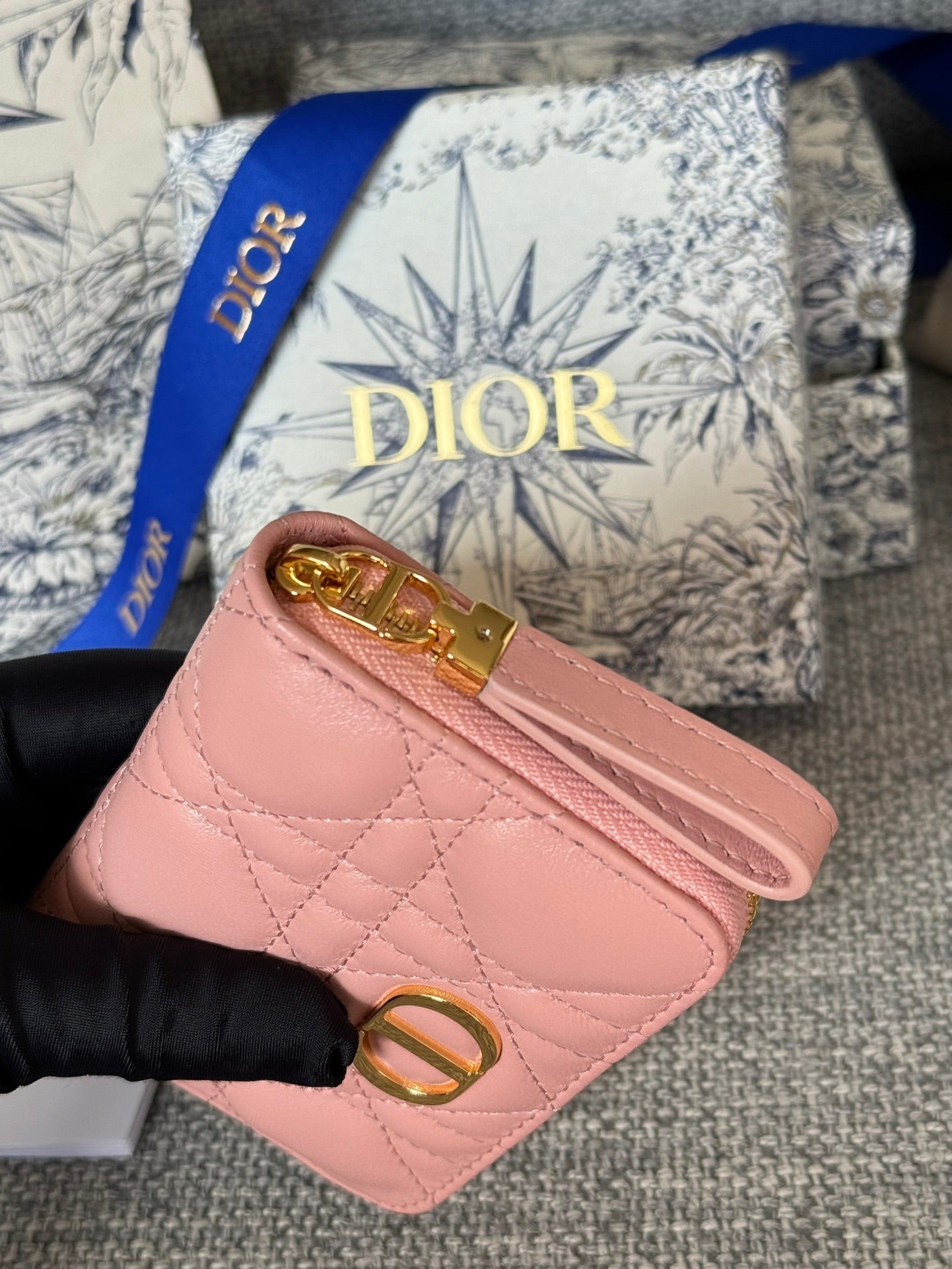Luxury DiorLogo Caro 11cm Compact Wallet Pink Calfskin