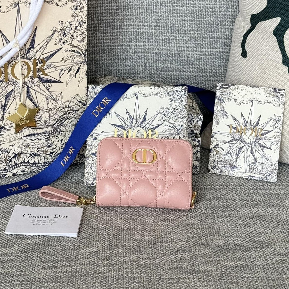 Luxury DiorLogo Caro 11cm Compact Wallet Pink Calfskin