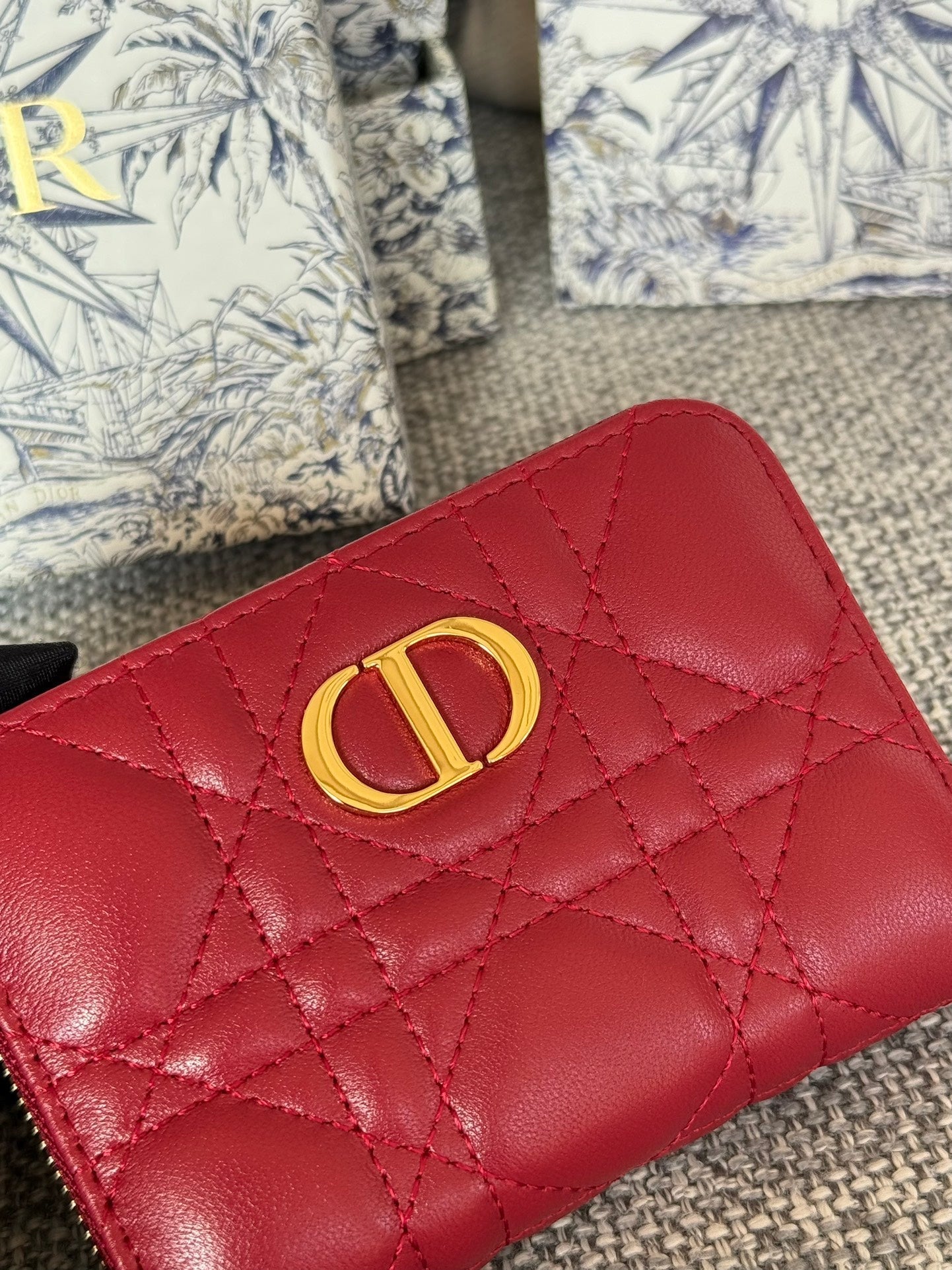 Luxury DiorLogo Caro 11cm Compact Wallet Red Calfskin