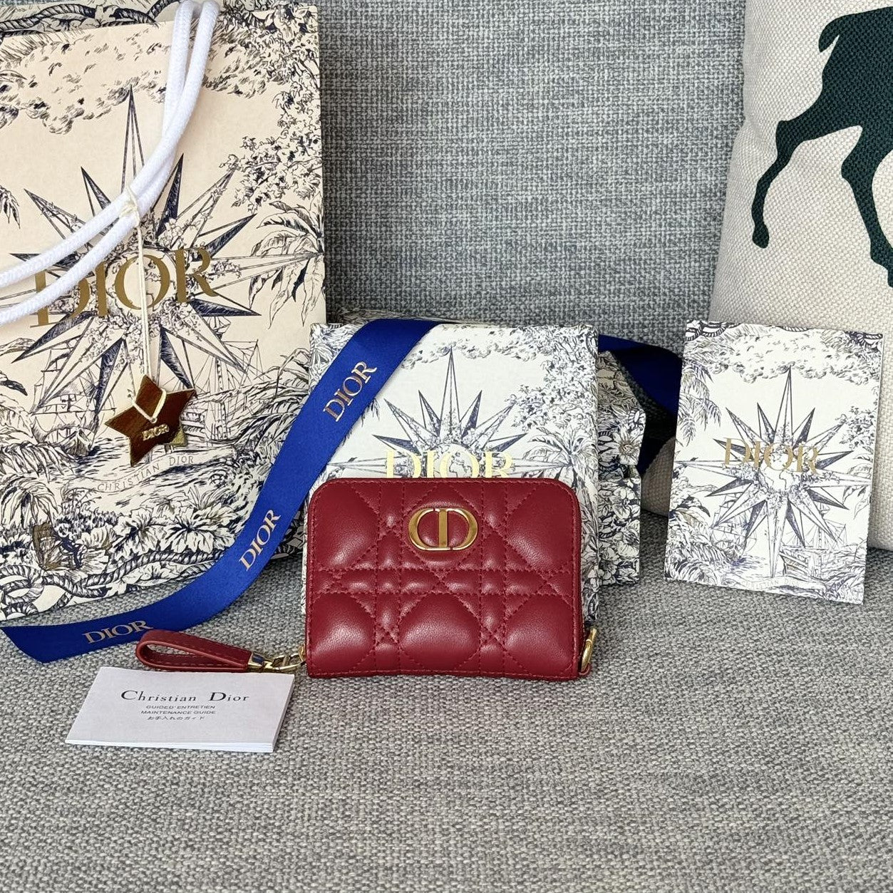 Luxury DiorLogo Caro 11cm Compact Wallet Red Calfskin