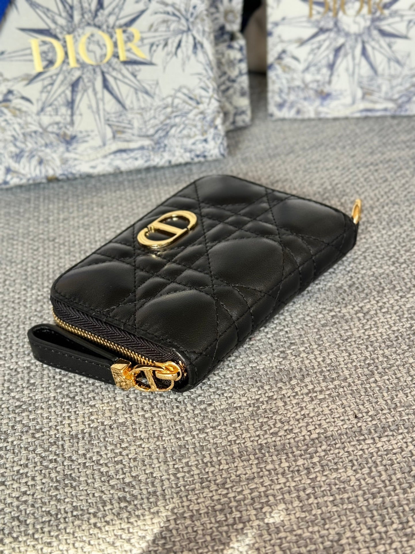 Luxury DiorLogo Caro 11cm Compact Wallet Black Calfskin