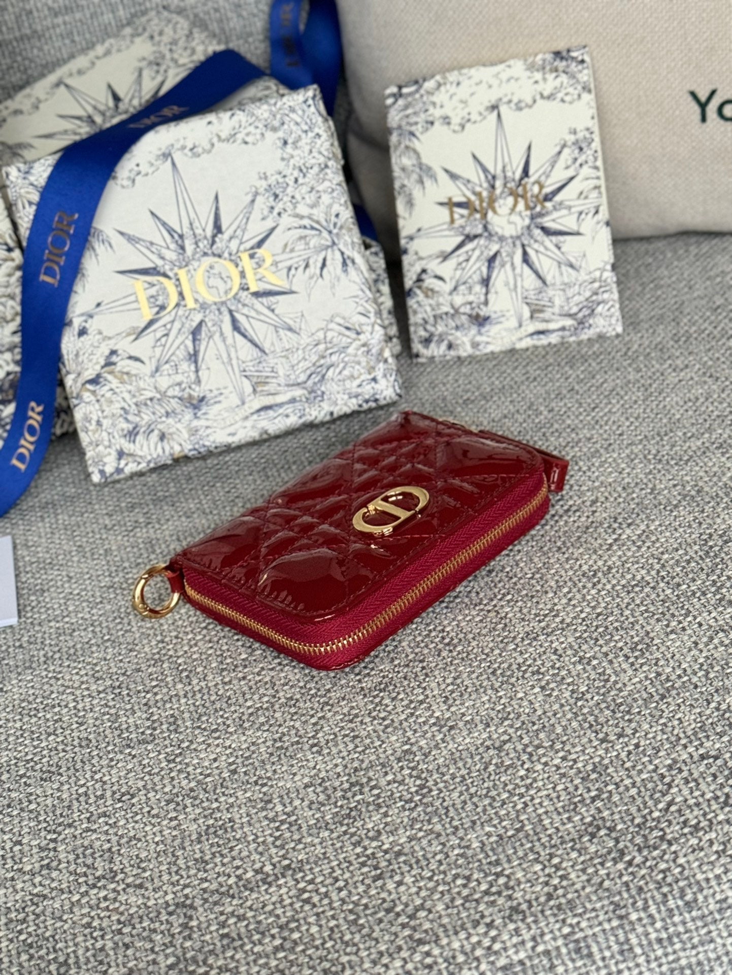 Luxury DiorLogo Caro 11cm Compact Wallet Shiny Red Calfskin