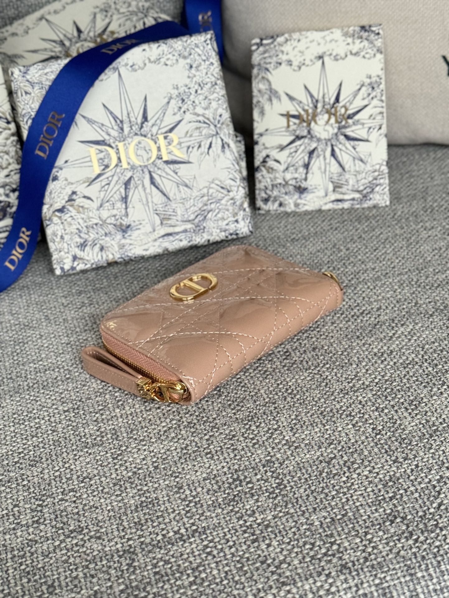 Luxury DiorLogo Caro 11cm Compact Wallet Shiny Dark Beige Calfskin