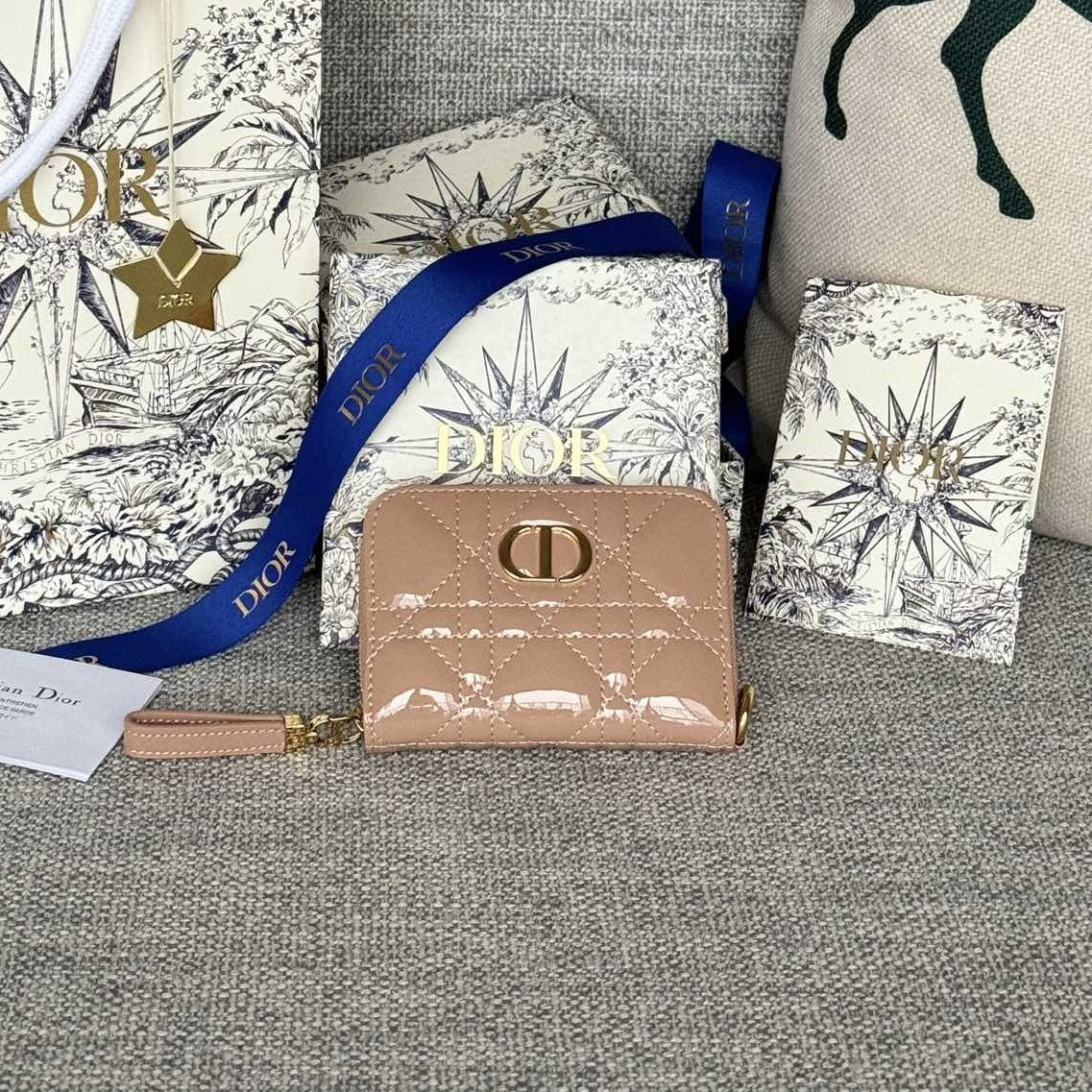 Luxury DiorLogo Caro 11cm Compact Wallet Shiny Dark Beige Calfskin