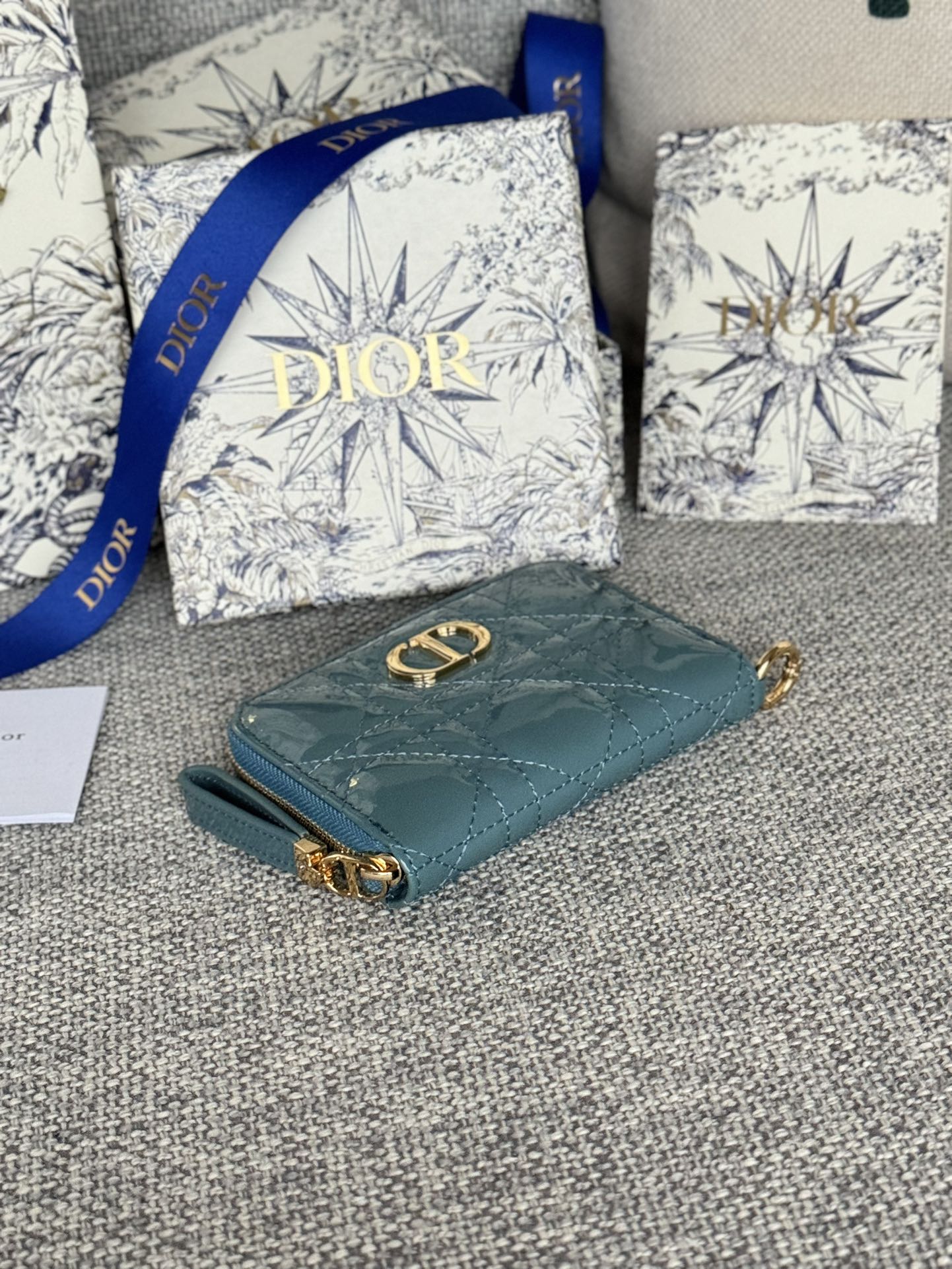 Luxury DiorLogo Caro 11cm Compact Wallet Shiny Teal Calfskin