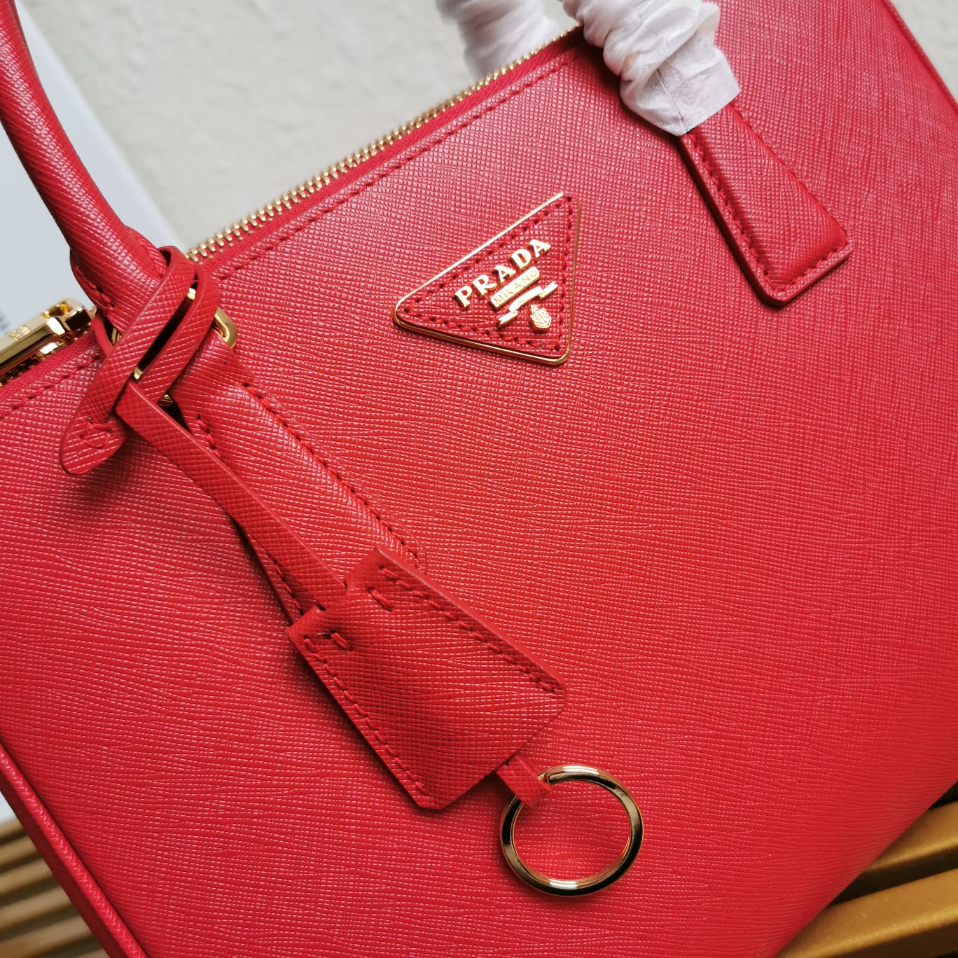 Luxury PradaGALLERIA 28 BAG IN CHERRY RED SAFFIANO LEATHER