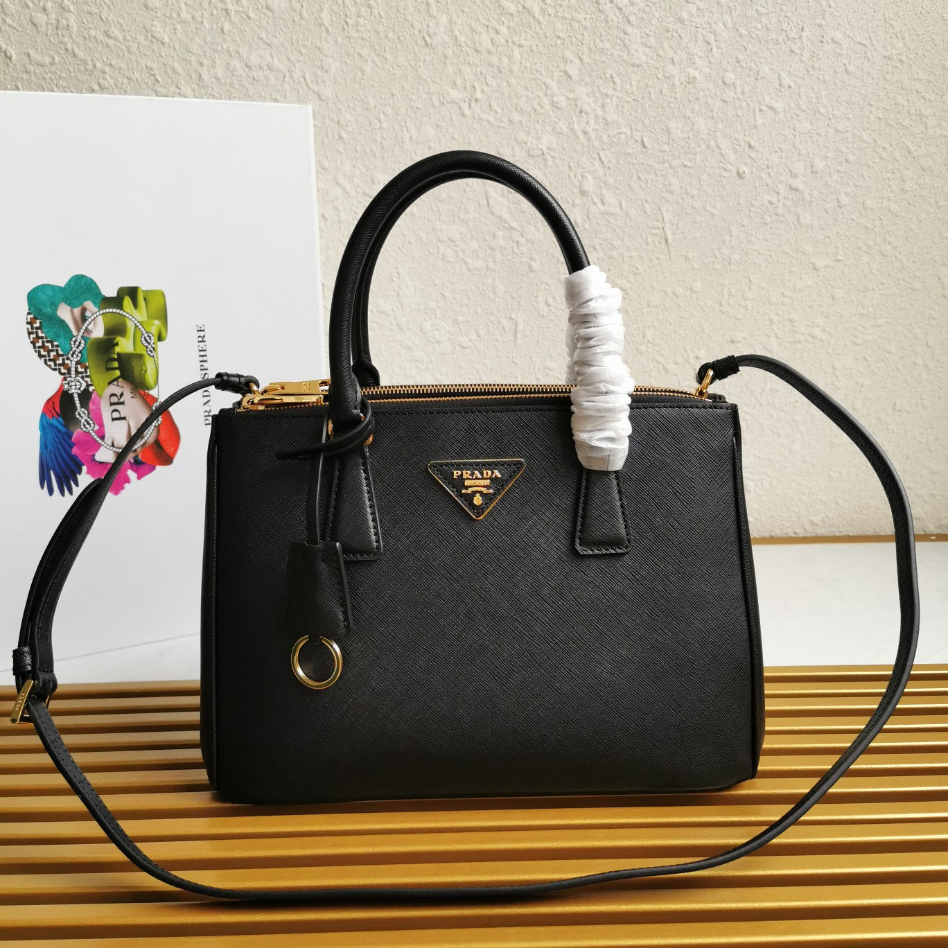 Luxury PradaGALLERIA 28 BAG IN BLACK SAFFIANO LEATHER