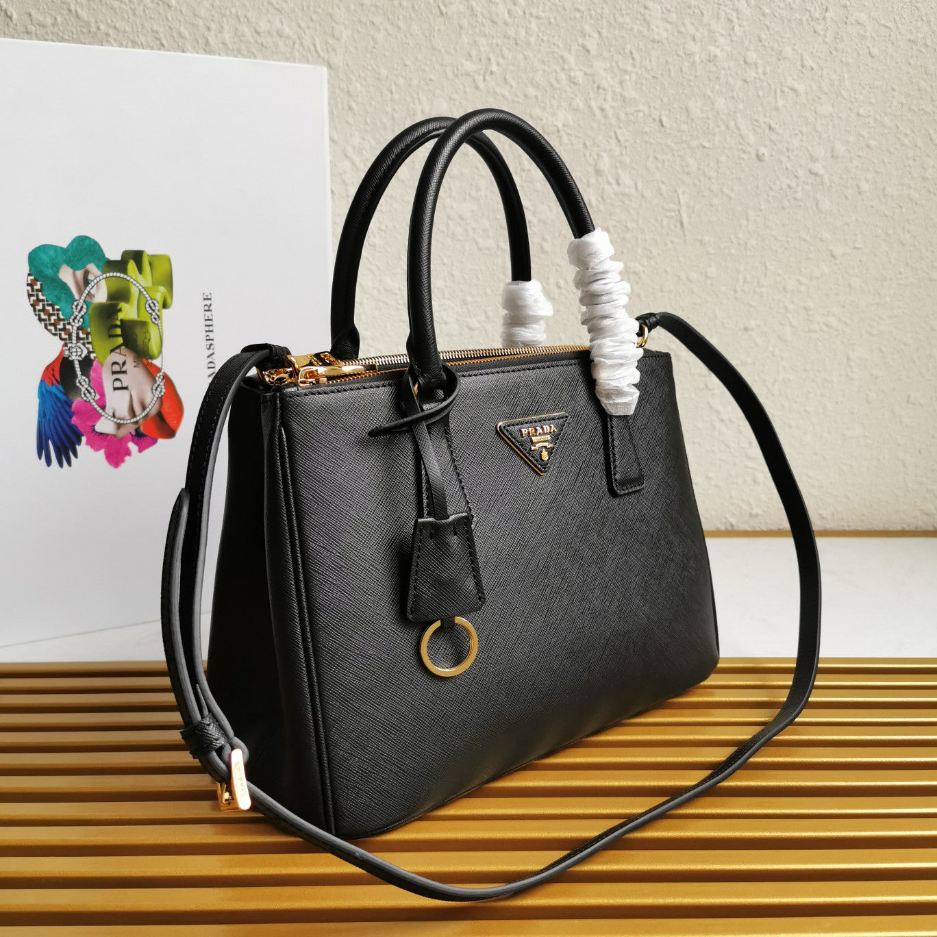 Luxury PradaGALLERIA 28 BAG IN BLACK SAFFIANO LEATHER