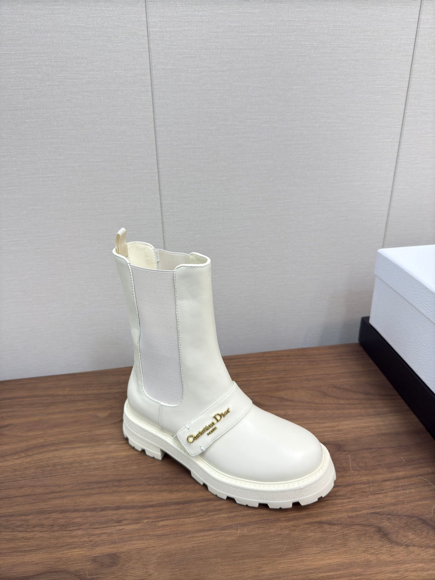 Luxury DiorD-Quest Ankle Boot 40mm In White Calfskin 112935