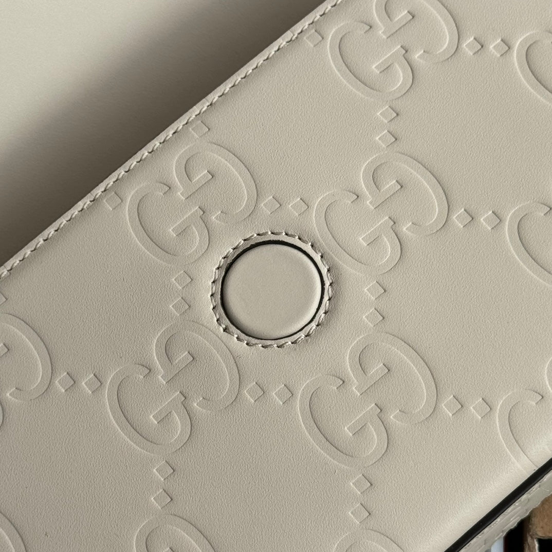 Luxury Gucci SUPER MINI SHOULDER BAG 21 IN WHITE EMBOSSED CALFSKIN
