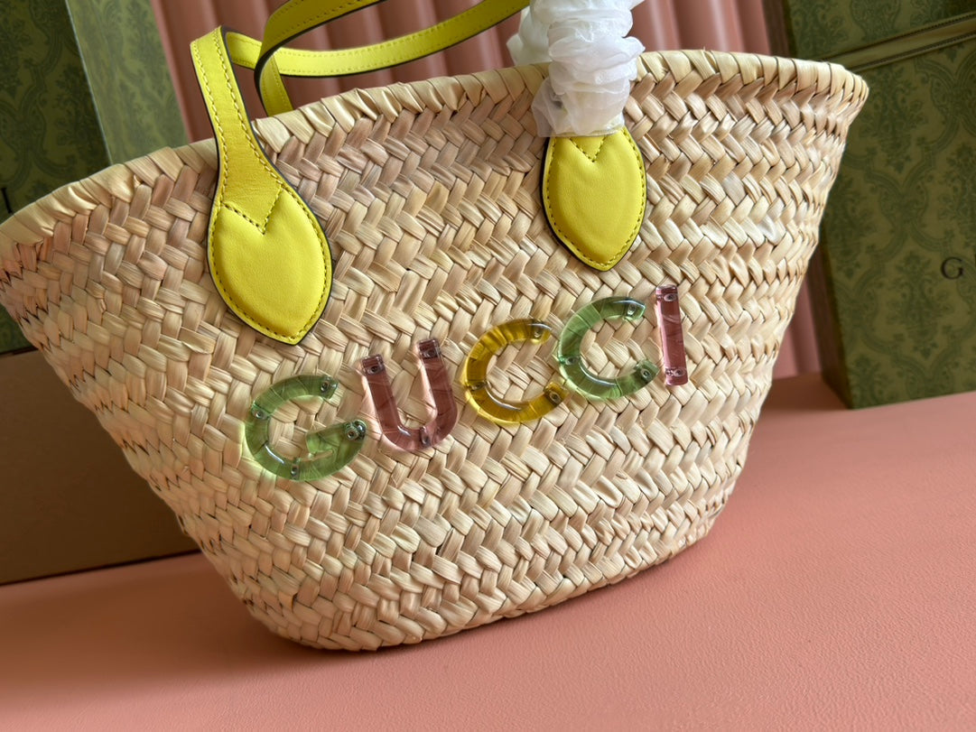 Luxury Gucci SMALL TOTE BAG 20 WITH LOGO IN NATURAL-COLORED STRAW AND YELLOW CALFSKIN HANDLE