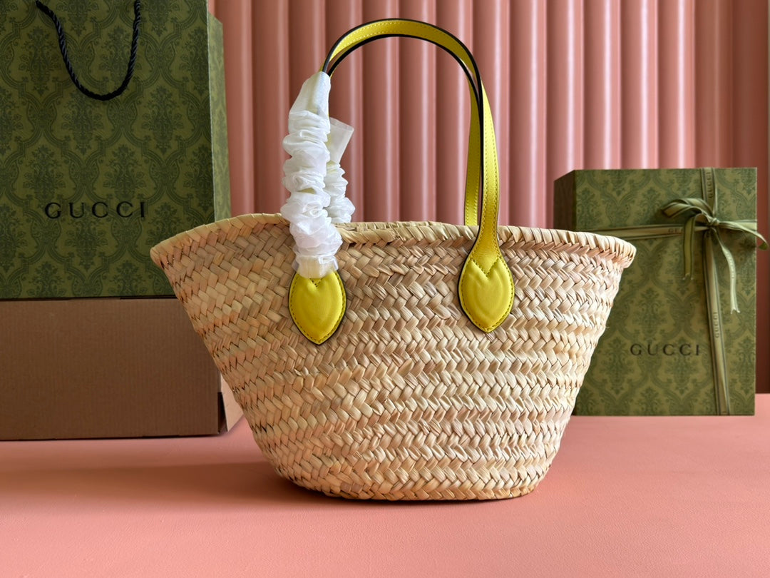 Luxury Gucci SMALL TOTE BAG 20 WITH LOGO IN NATURAL-COLORED STRAW AND YELLOW CALFSKIN HANDLE