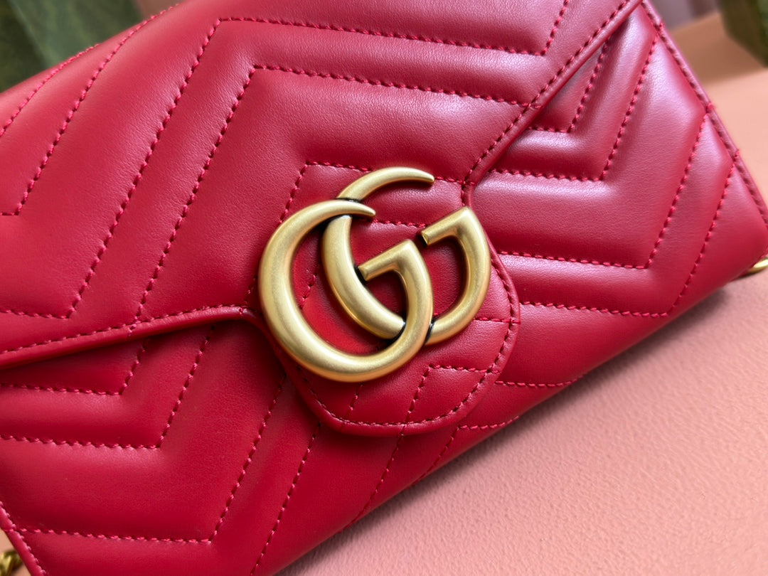 Luxury Gucci MARMONT SMALL SHOULDER BAG 20 IN RED LAMBSKIN GOLD HARDWARE