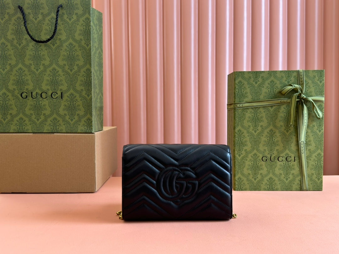Luxury Gucci MARMONT SMALL SHOULDER BAG 20 IN BLACK LAMBSKIN GOLD HARDWARE