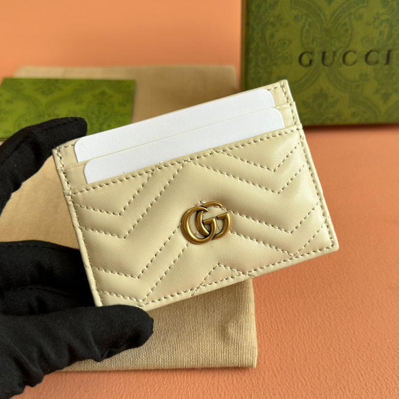 Luxury Gucci MARMONT QUILTED CARD HOLDER 10 IN LIGHT YELLOW CALFSKIN