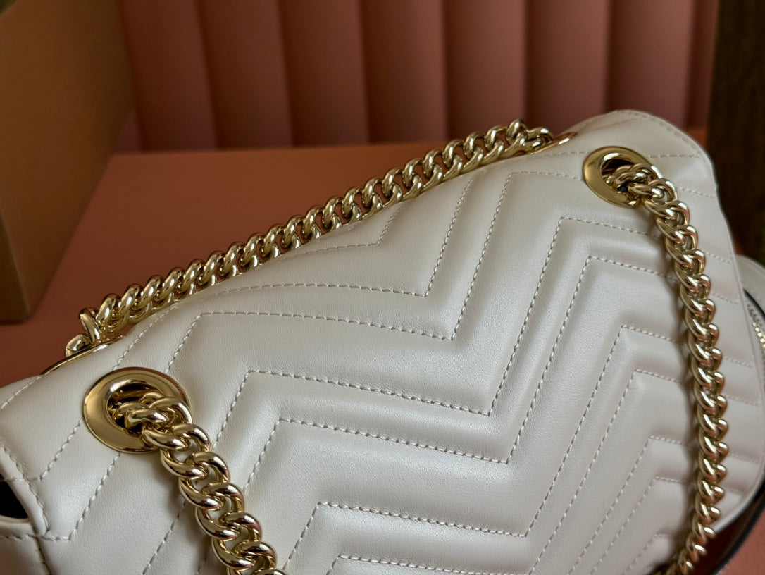 Luxury Gucci MARMONT SMALL MULTI-POCKET BAG 25 IN WHITE CALFSKIN GOLD HARDWARE