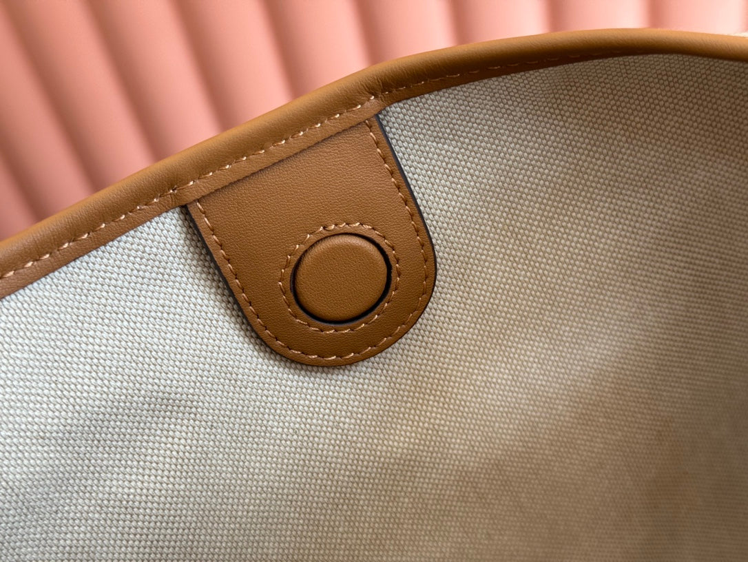 Luxury Gucci BODY MEDIUM SHOULDER BAD 49 IN BEIGE MONOGRAM CANVAS AND BROWN CALFSKIN GOLD HARDWARE