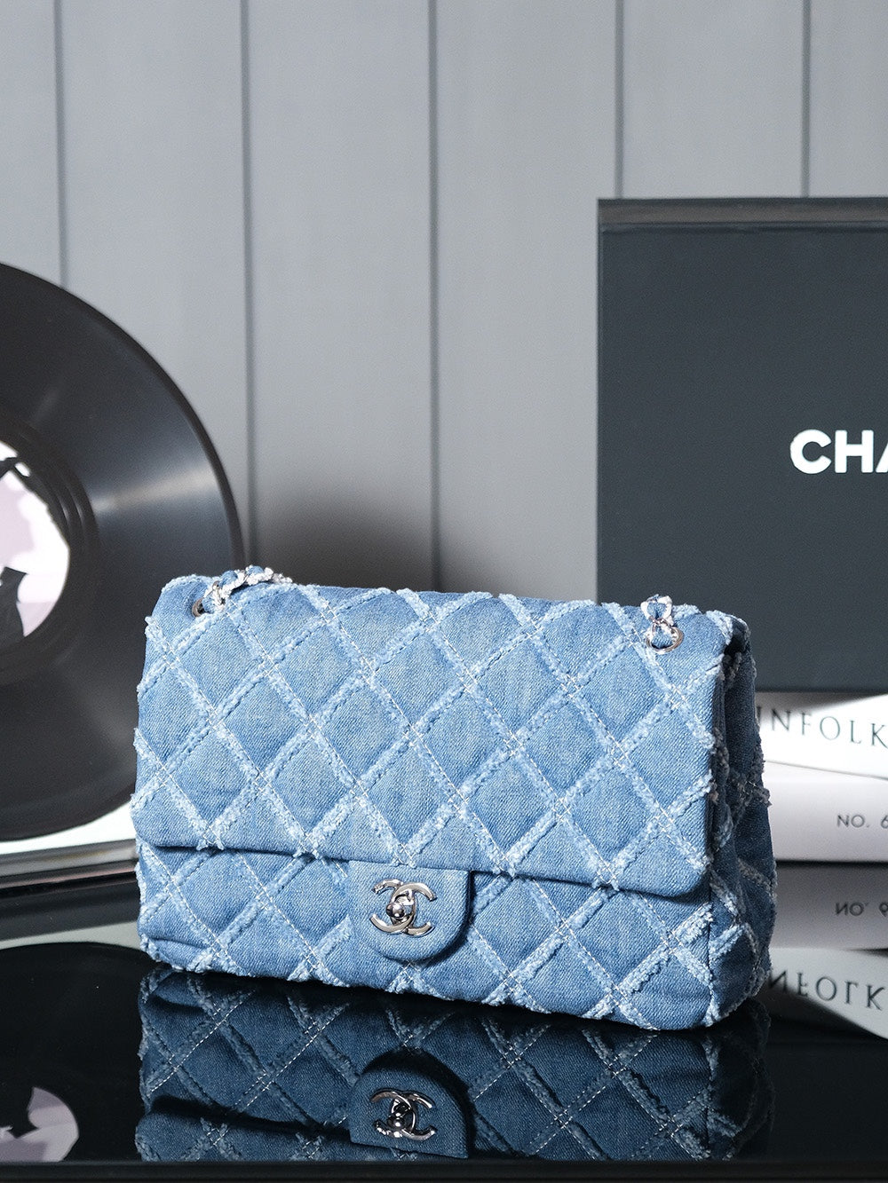 Luxury Chanel 24S Flap Bag 25.5cm Blue Quilted Denim