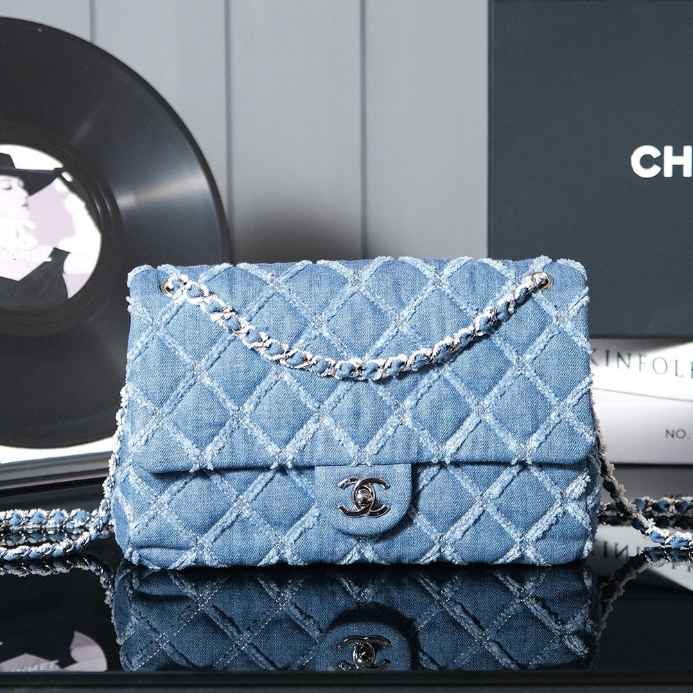 Luxury Chanel 24S Flap Bag 25.5cm Blue Quilted Denim