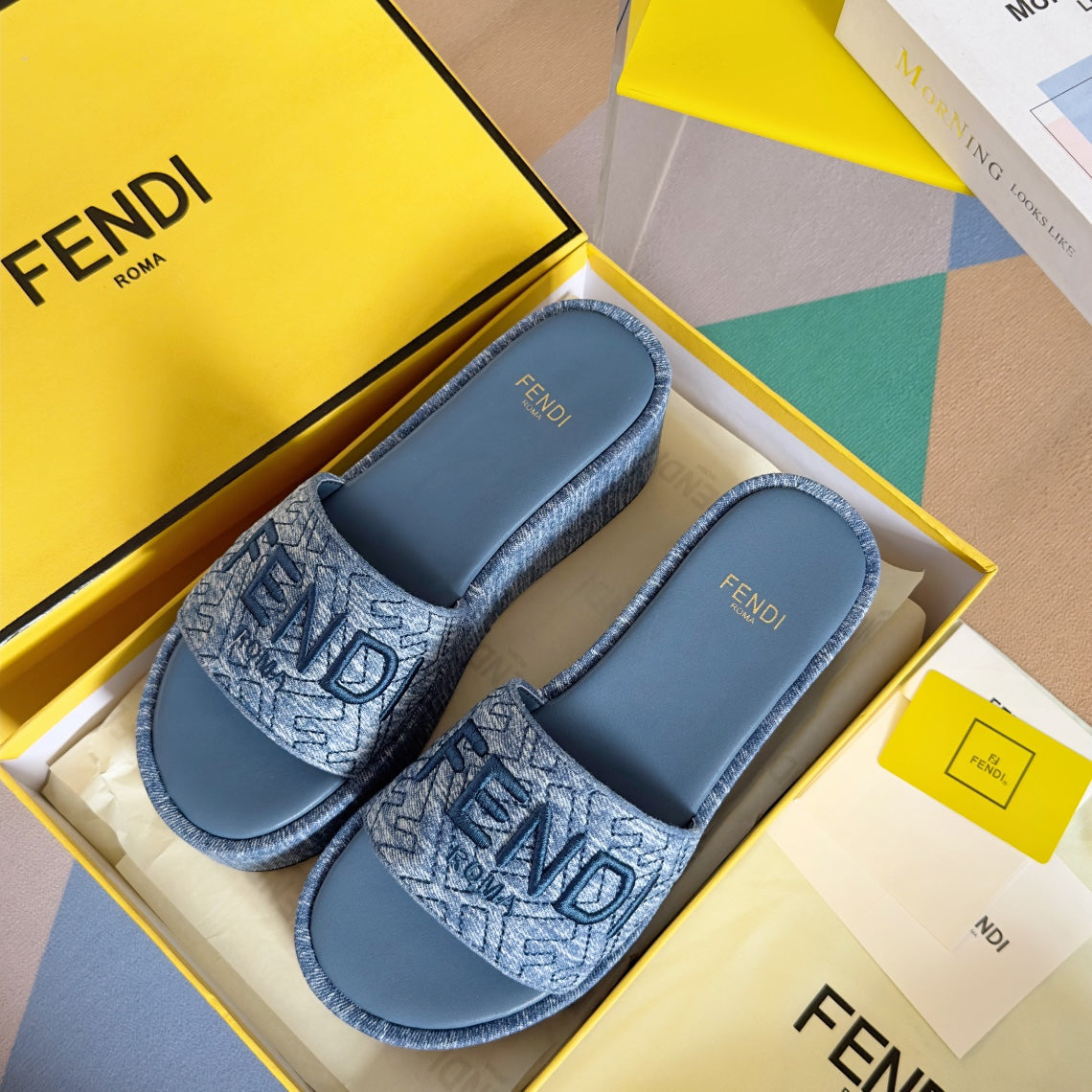 Luxury FendiFF Monogram Sunshine 65 Blue Sky Fabric Slide