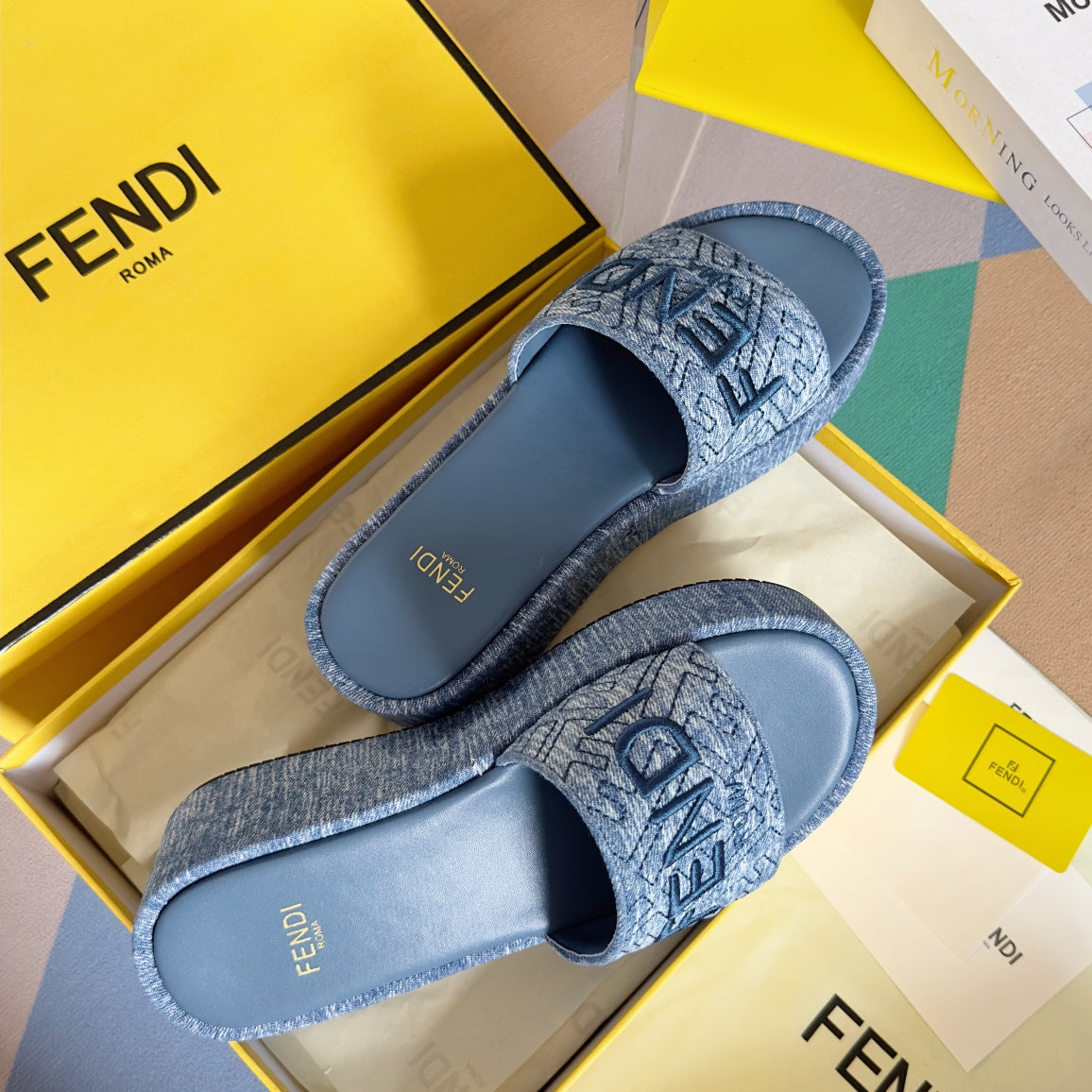 Luxury FendiFF Monogram Sunshine 65 Blue Sky Fabric Slide