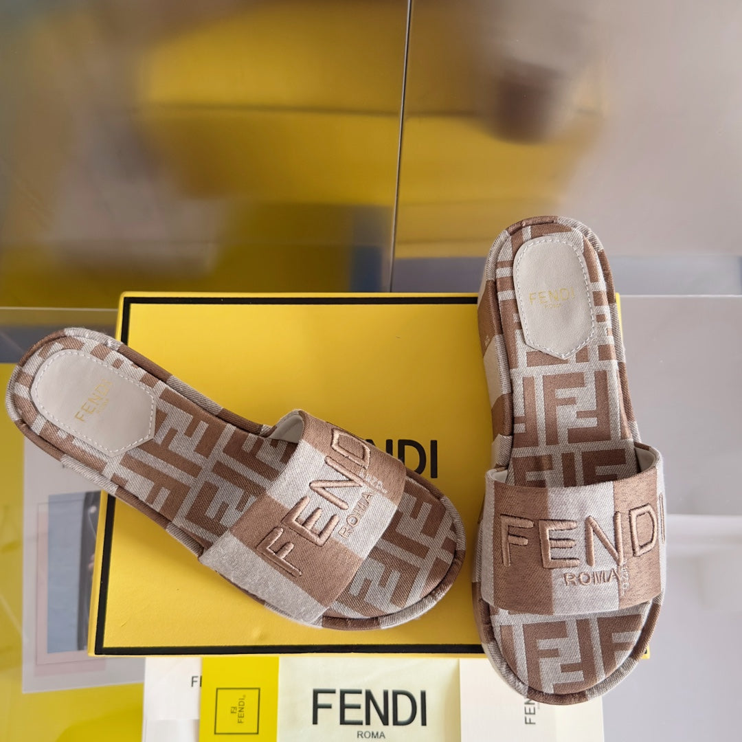 Luxury FendiLuxury FendiPLATFORM WEDGES IN ASH BROWN MIX WHITE FF MONOGRAM FABRIC