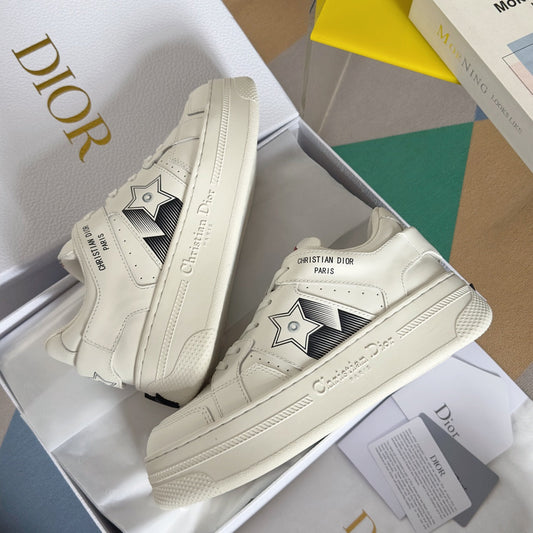 Luxury Diorstar sneaker white black calfksin