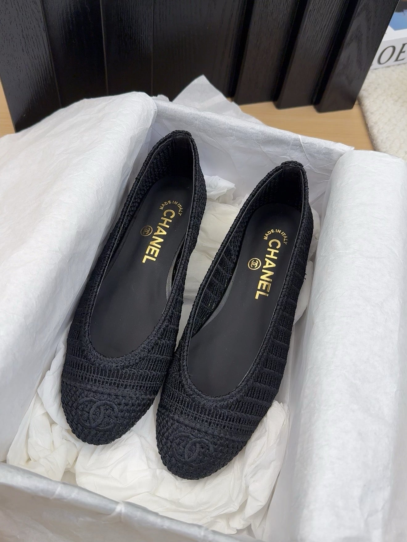 Luxury Chanel 25 Ballet Flat Black Raffia