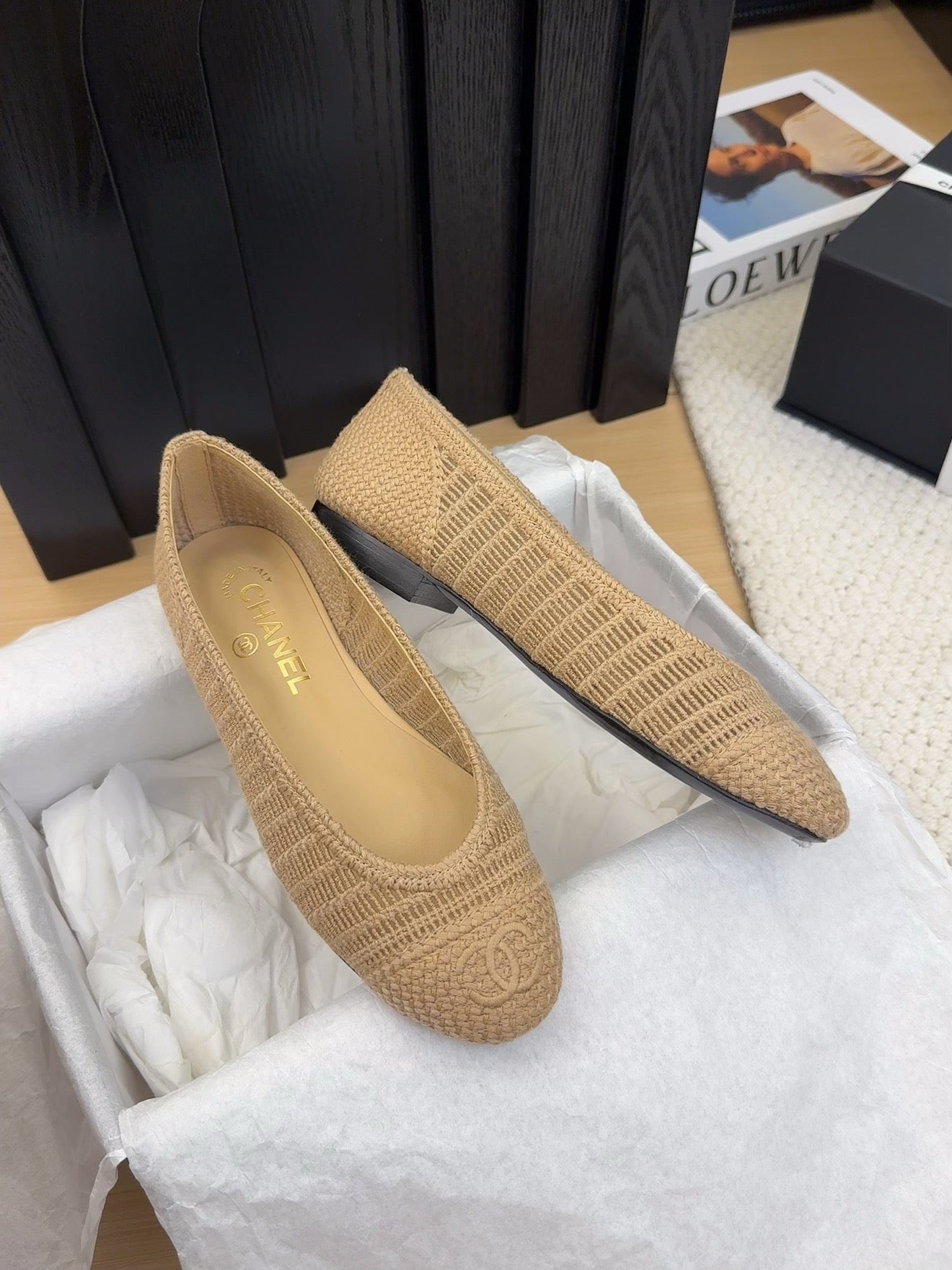Luxury Chanel 25 Ballet Flat Beige Raffia