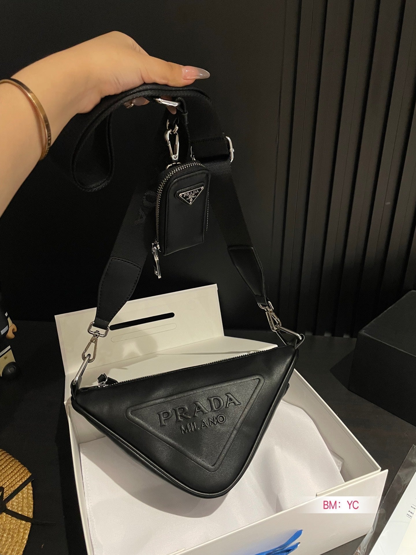 Luxury PradaTRIANGLE 26 SHOULDER BAG IN BLACK CALFSKIN