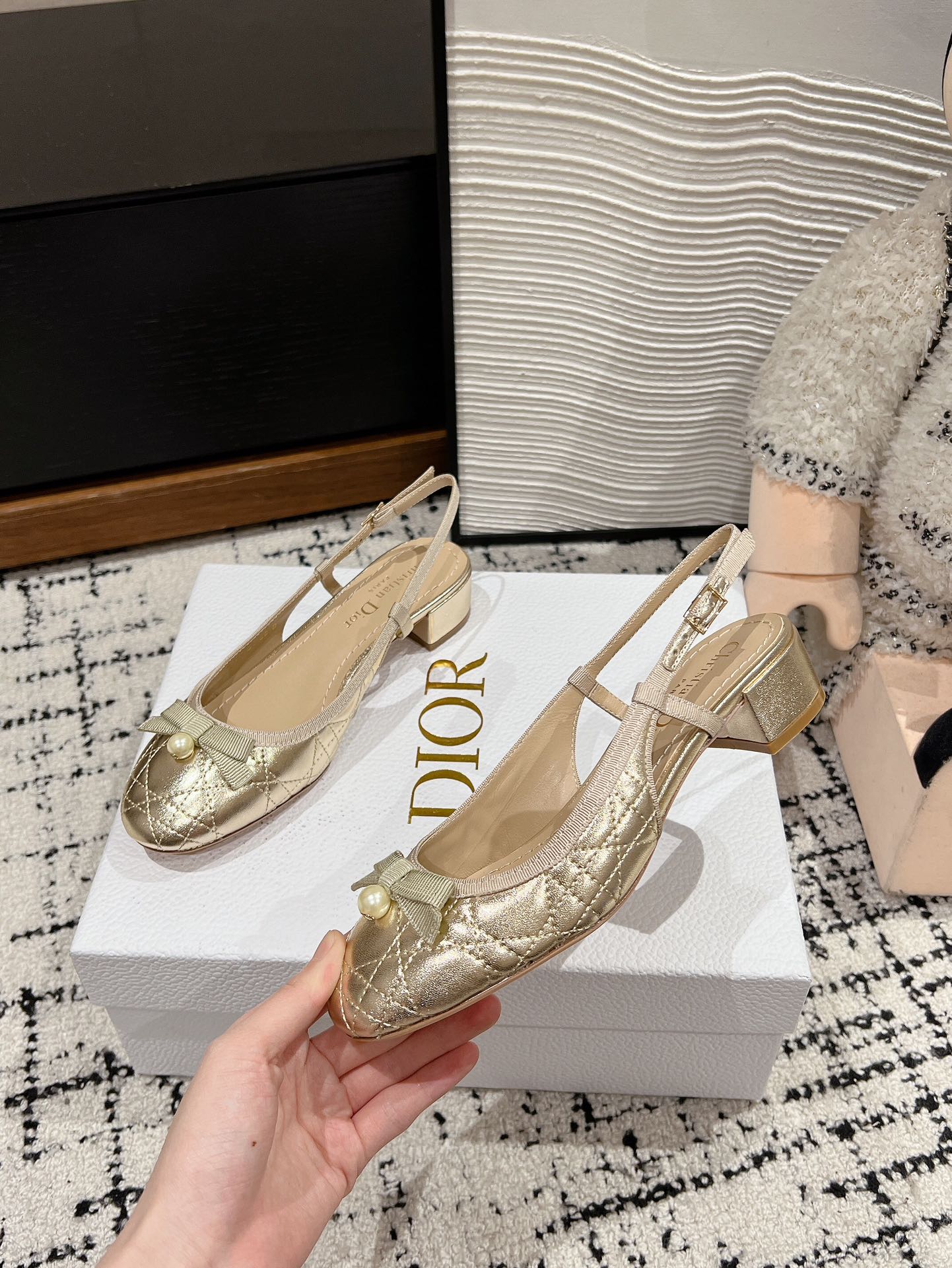 Luxury DiorBallet Slingback Pump 30mm In Gold Quilted Calfskin 997041