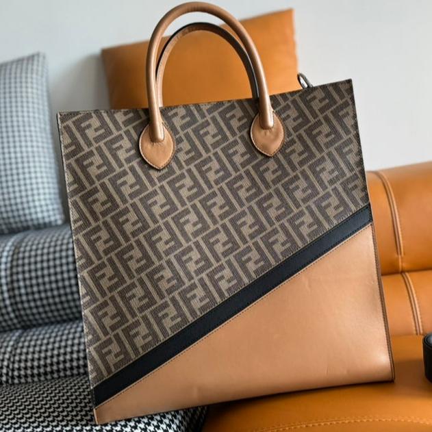Luxury FendiLuxury Fendi38 BAG FF MONOGRAM FF CAMEL BROWN CALFSKIN WITH STRAP