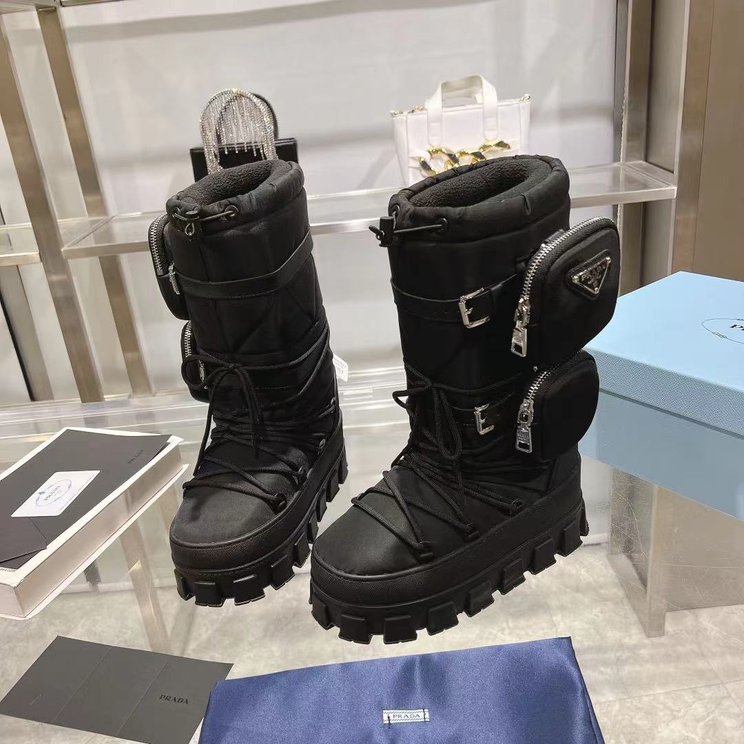 Luxury PradaRE-NYLON SKI BOOTS BLACK ATTACHED POUCH