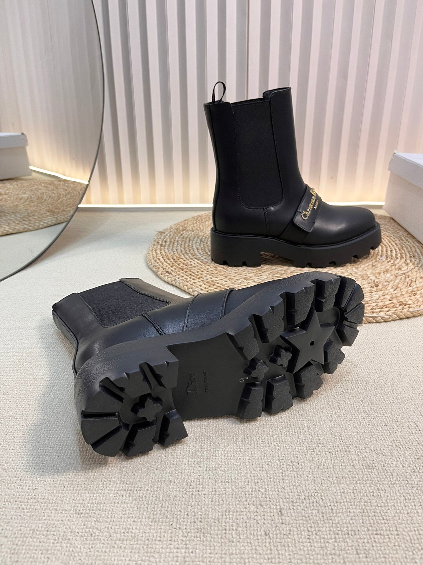 Luxury DiorD-Quest Ankle Boot 35mm In Black Calfskin 992669