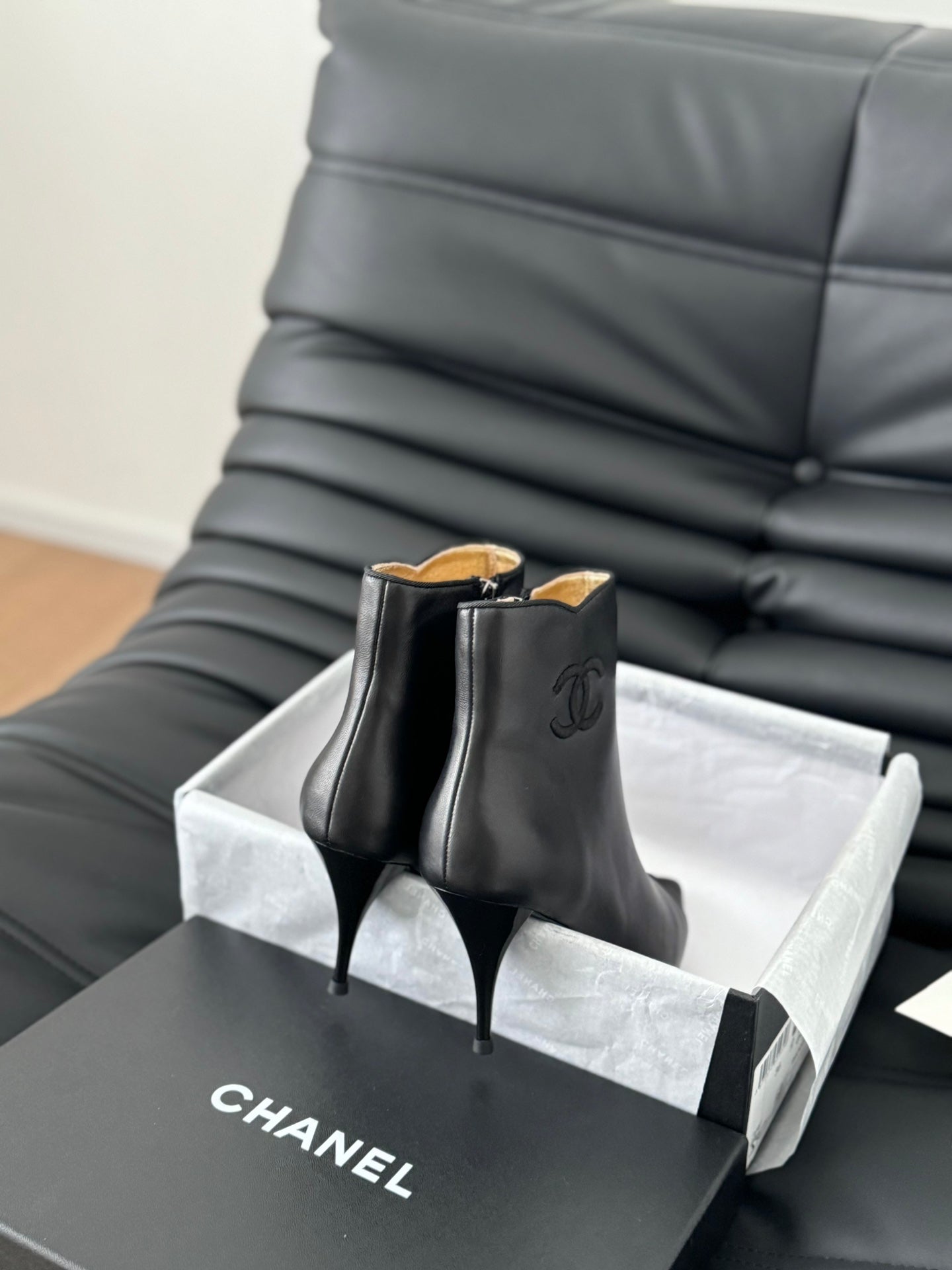 Luxury Chanel short boots 80 heel black calfskin