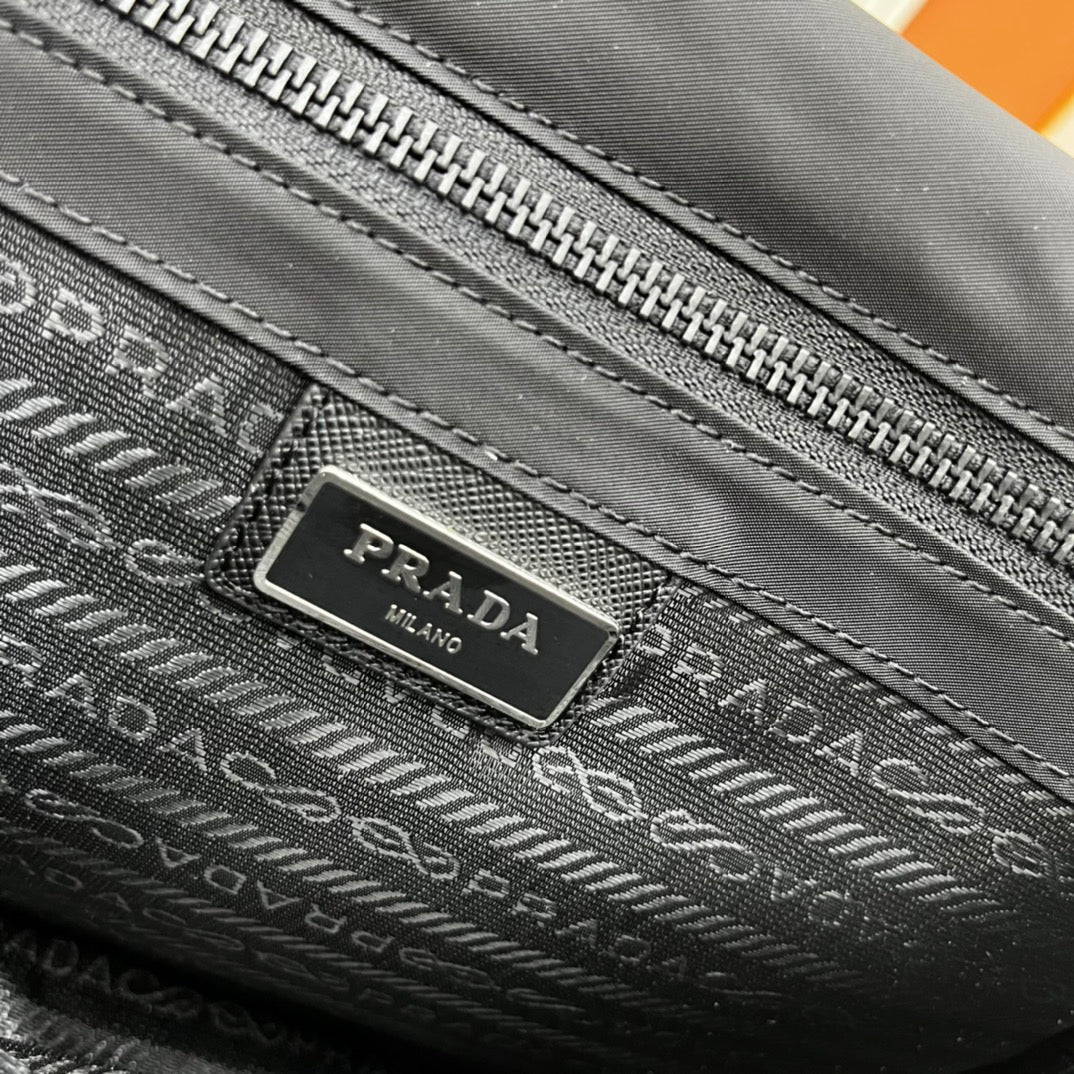 Luxury Prada26 SHOULDER BAG IN BLACK RE-NYLON AND SAFFIANO LEATHER
