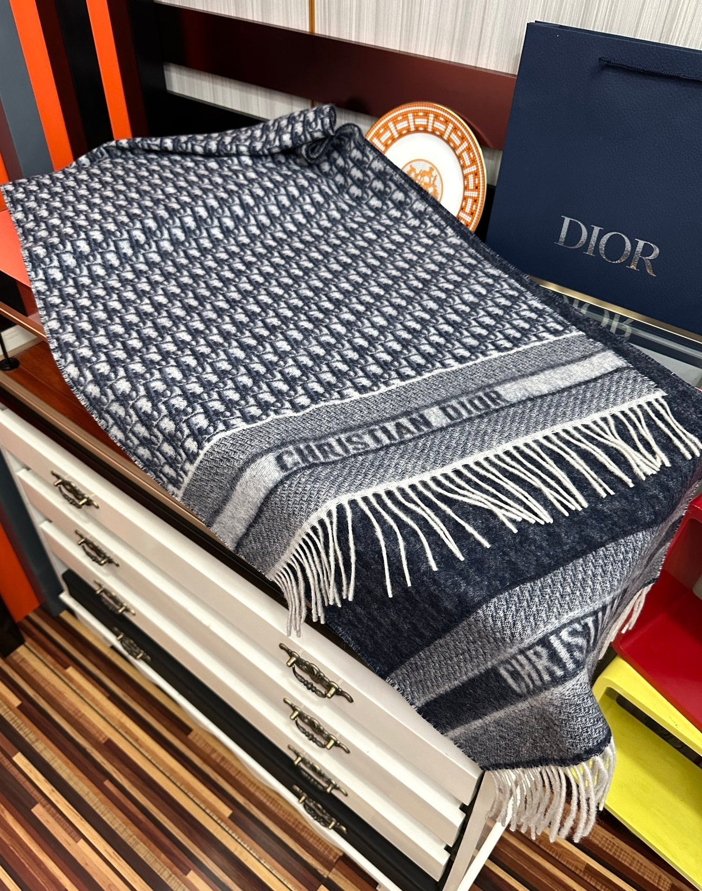 Luxury DiorOBLIQUE 190 CM SCARF IN BLACK MIX WHITE TECHNICAL CASHMERE 415486