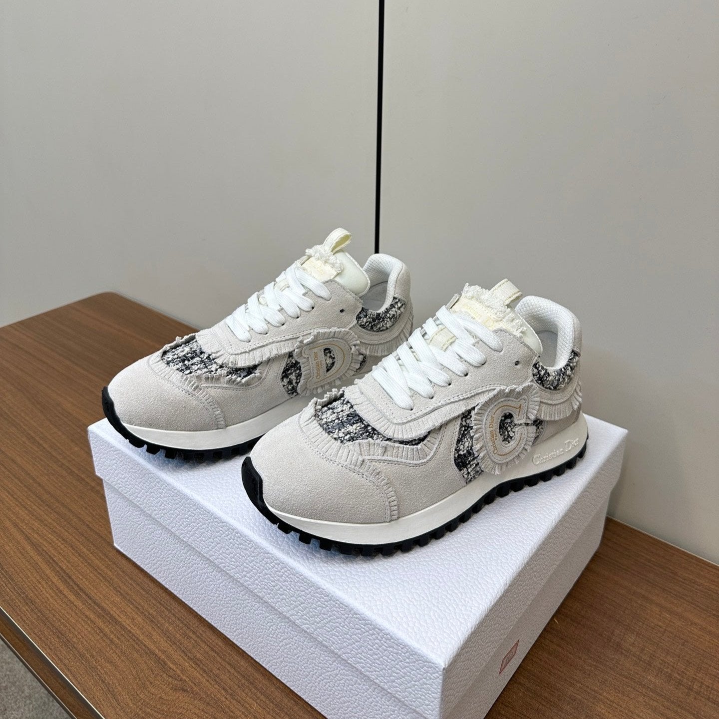 Luxury DiorC'est  Luxury DiorSneaker In White Suede And Tweed Fabric 989934