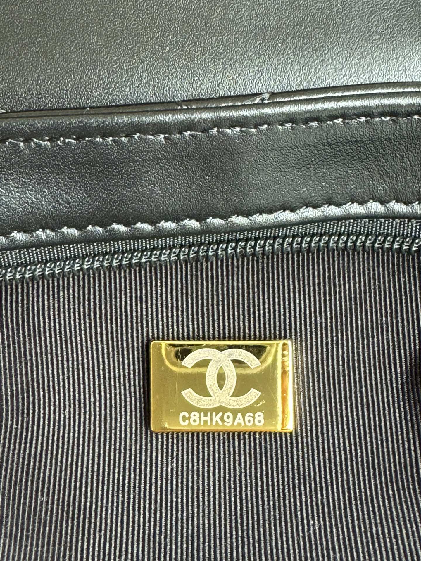 Luxury Chanel 24a nano 19cm kelly shopper bag black lambskin