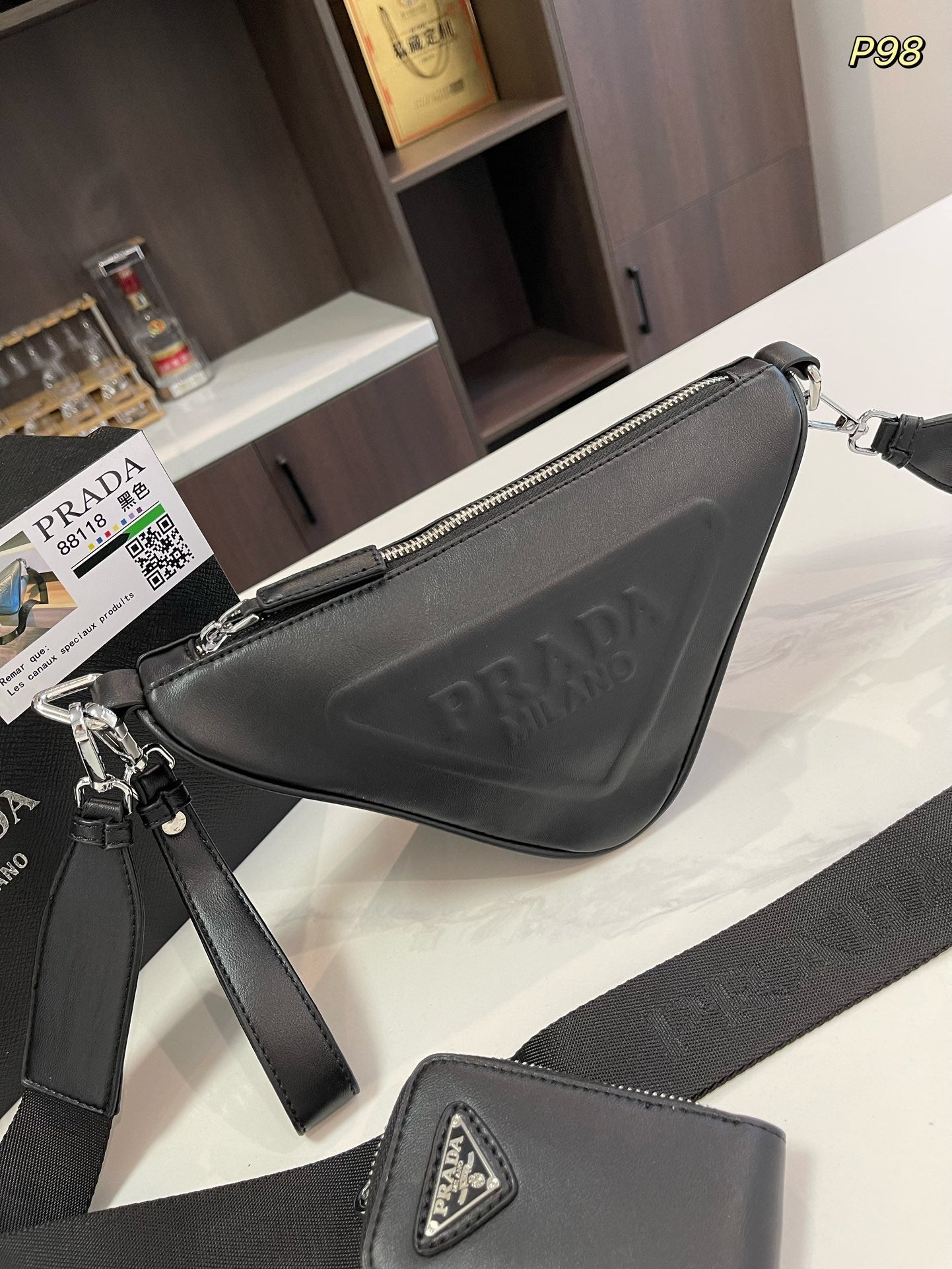 Luxury PradaTRIANGLE 27 SHOULDER BAG IN BLACK CALFSKIN WITH STRAP