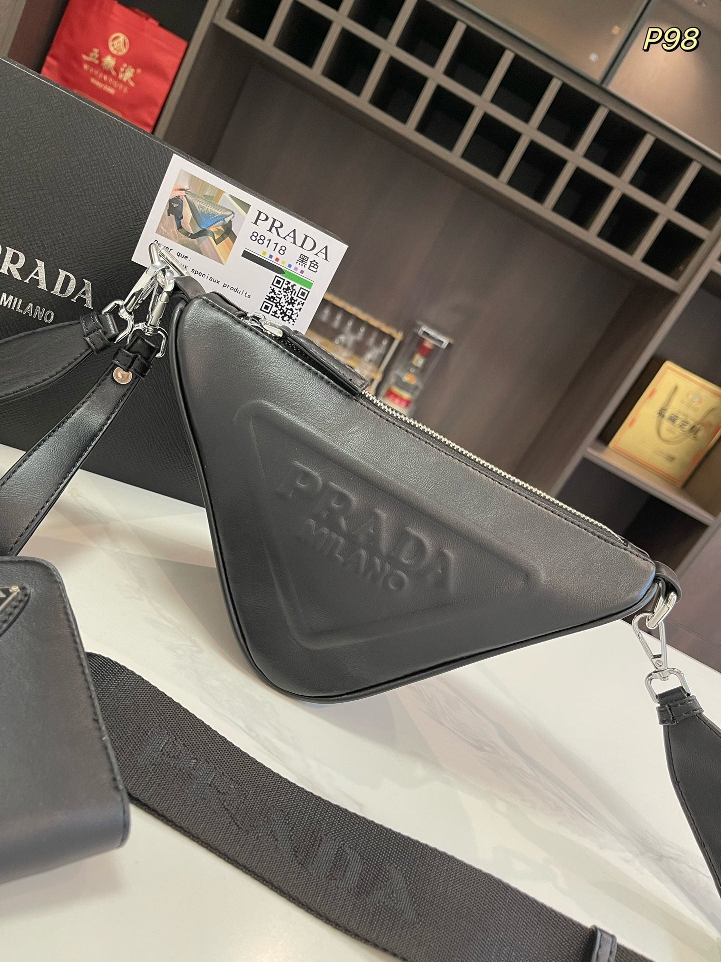 Luxury PradaTRIANGLE 27 SHOULDER BAG IN BLACK CALFSKIN WITH STRAP