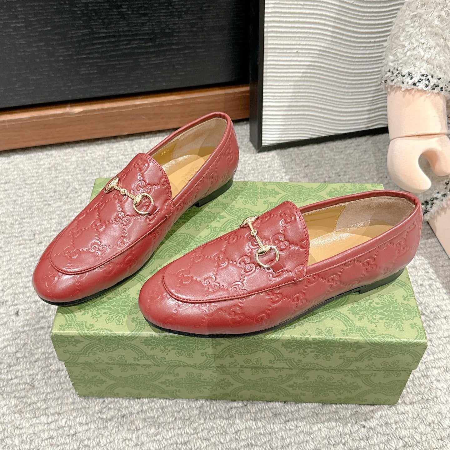 Luxury Gucci Horsebit Jordaan Loafer Red GG Leather