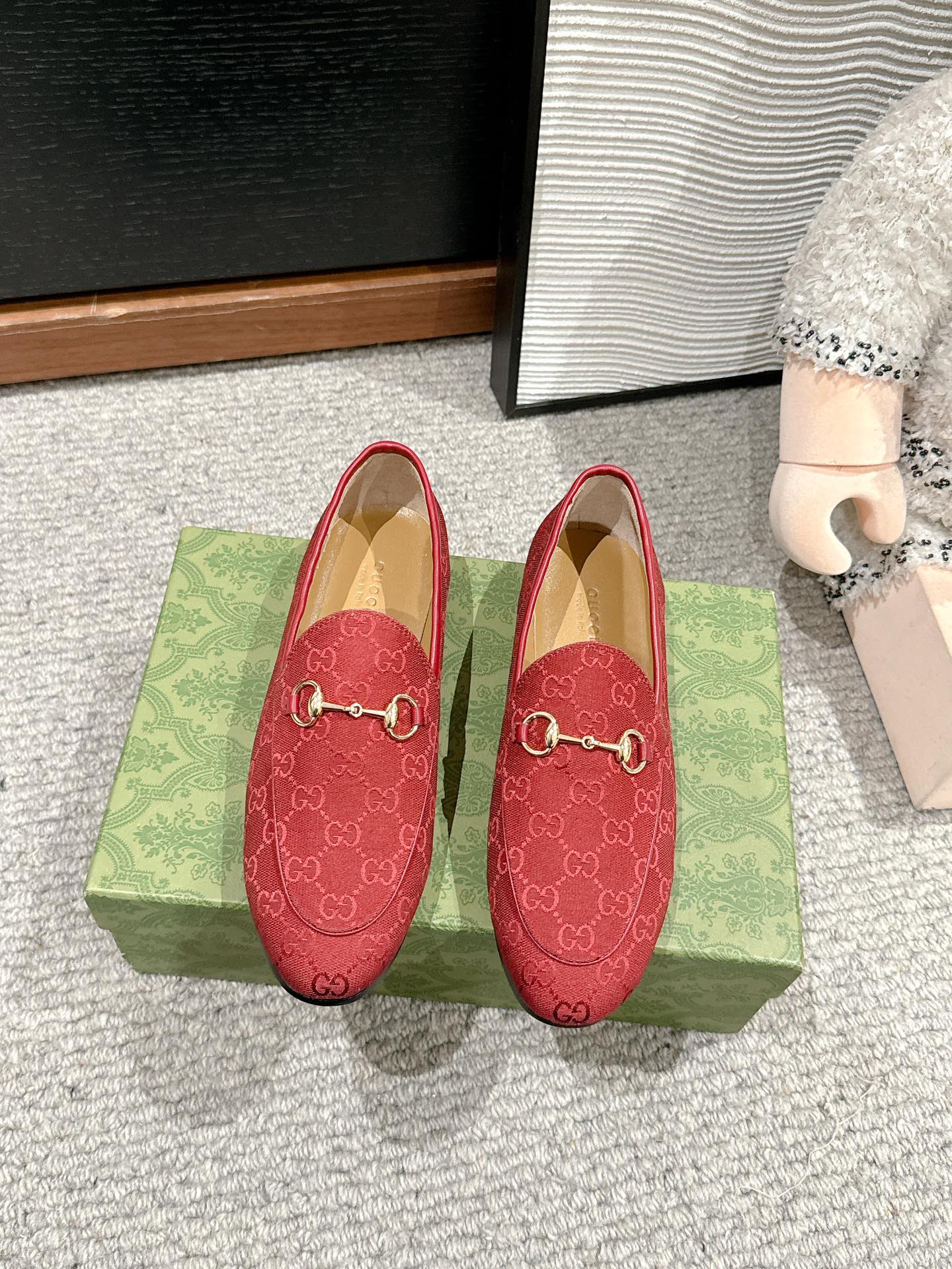 Luxury Gucci Horsebit Jordaan Loafer Red Canvas