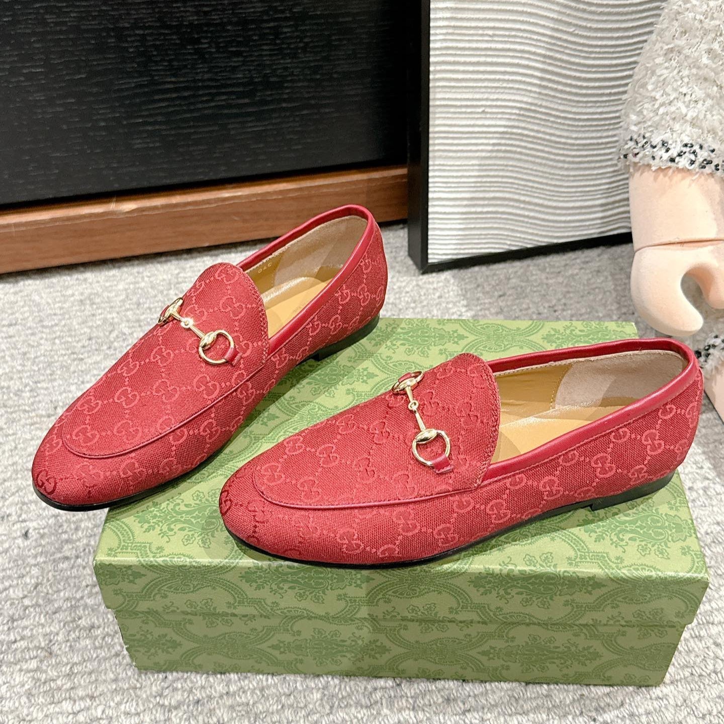 Luxury Gucci Horsebit Jordaan Loafer Red Canvas
